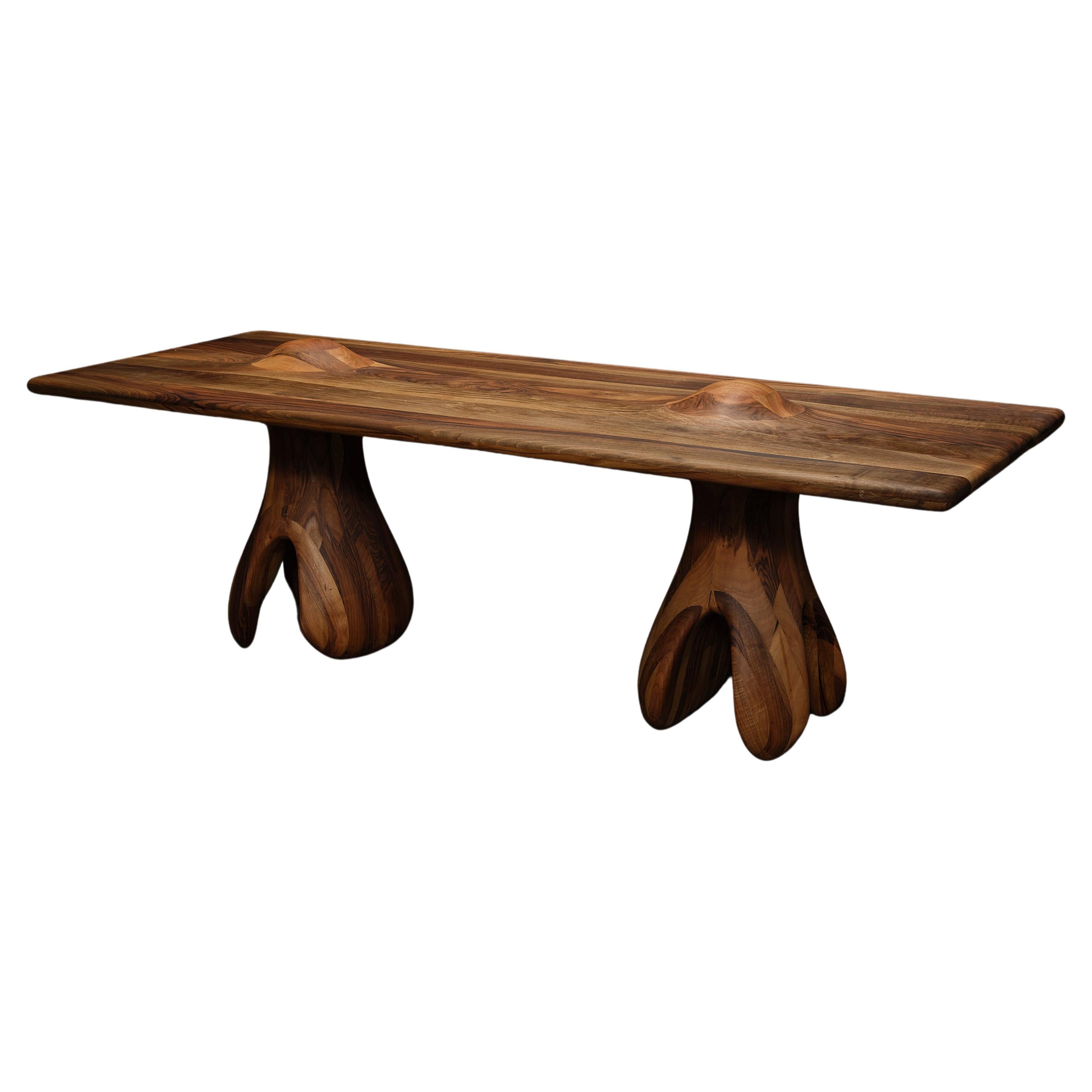 TI01 Table de salle à manger en noyer par Togigi en vente