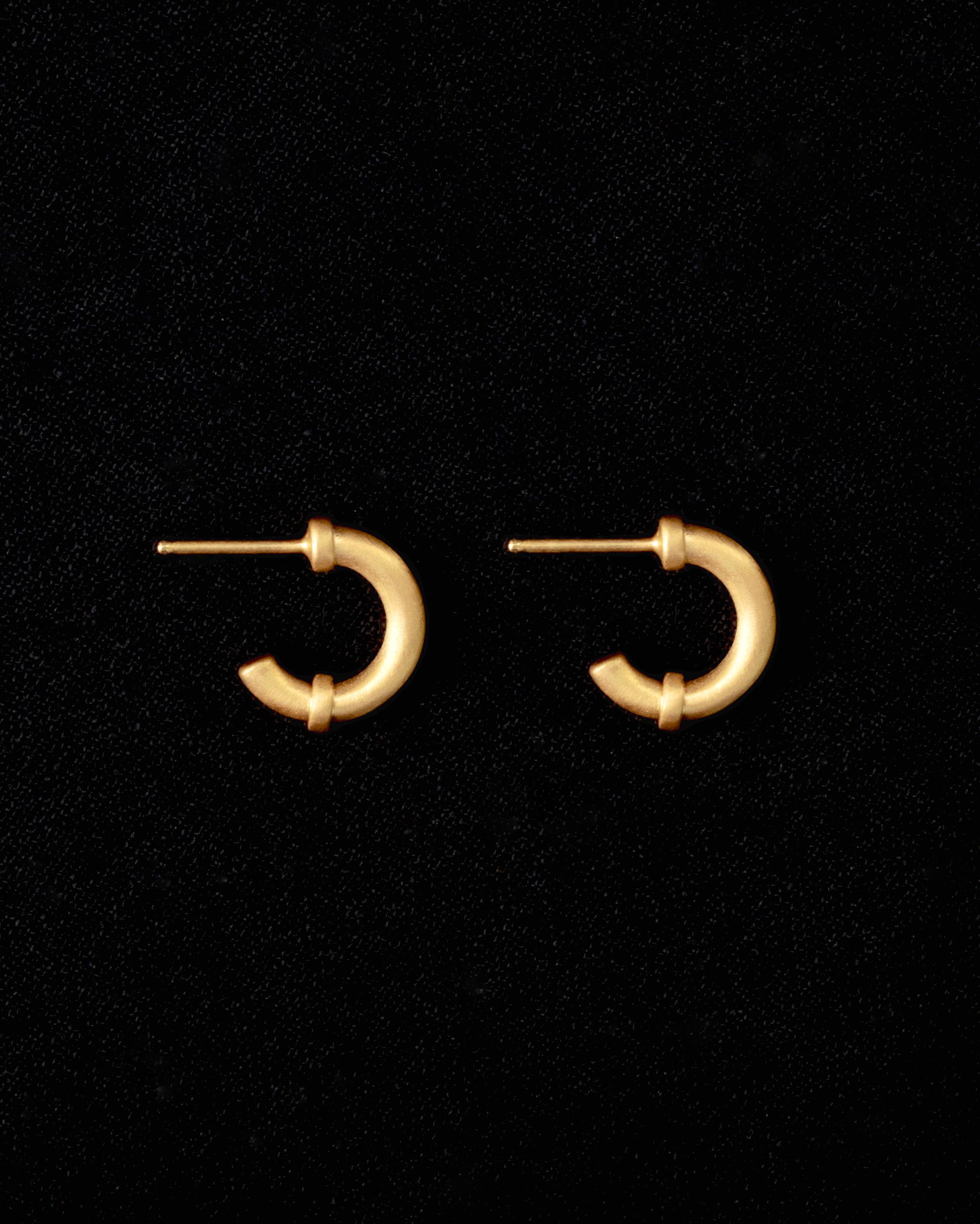 Artisan Tiana Marie Combes Yellow Gold Roman Hoop Earrings For Sale
