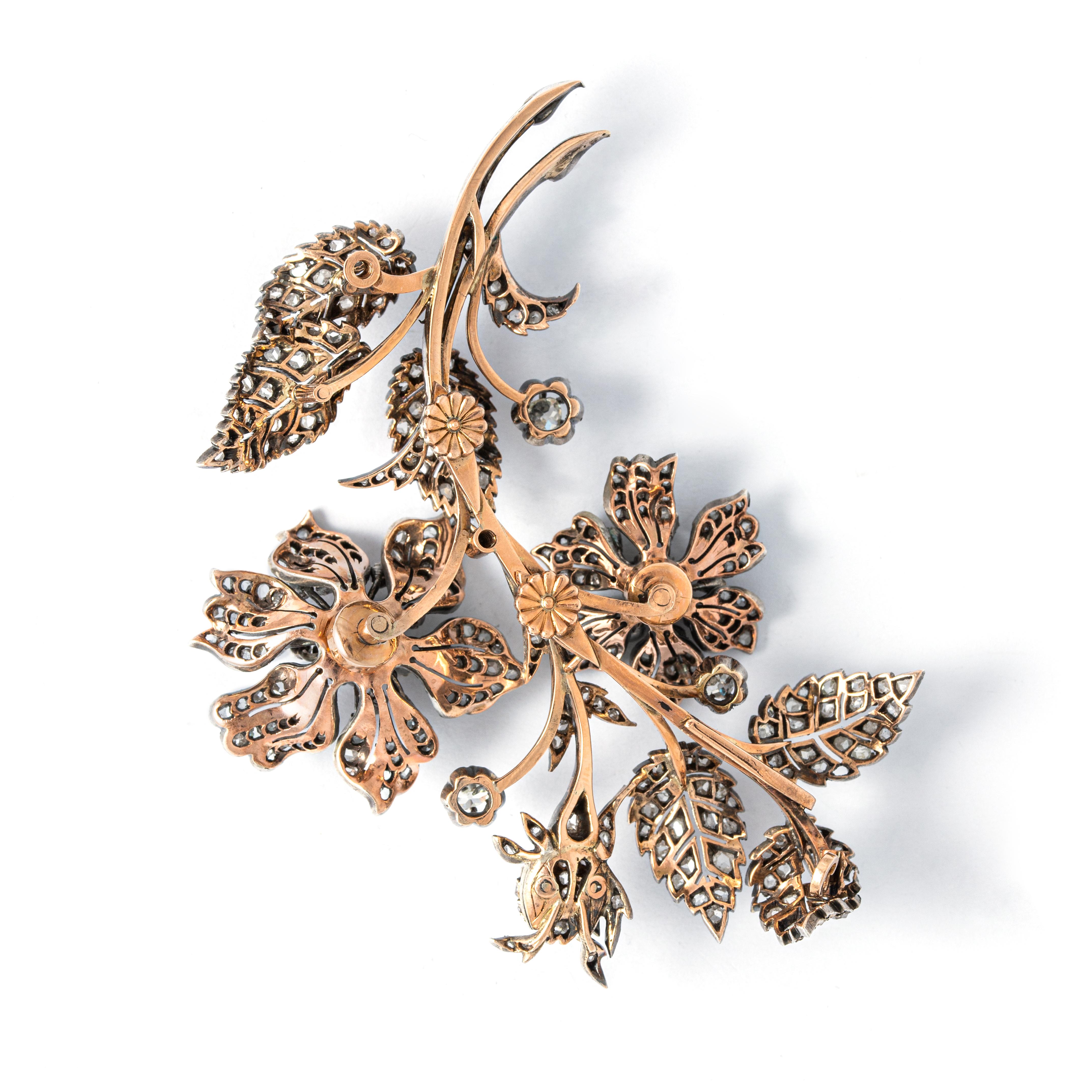 Tiara Convertible En Tremblant Flower Diamond Brooch For Sale 2