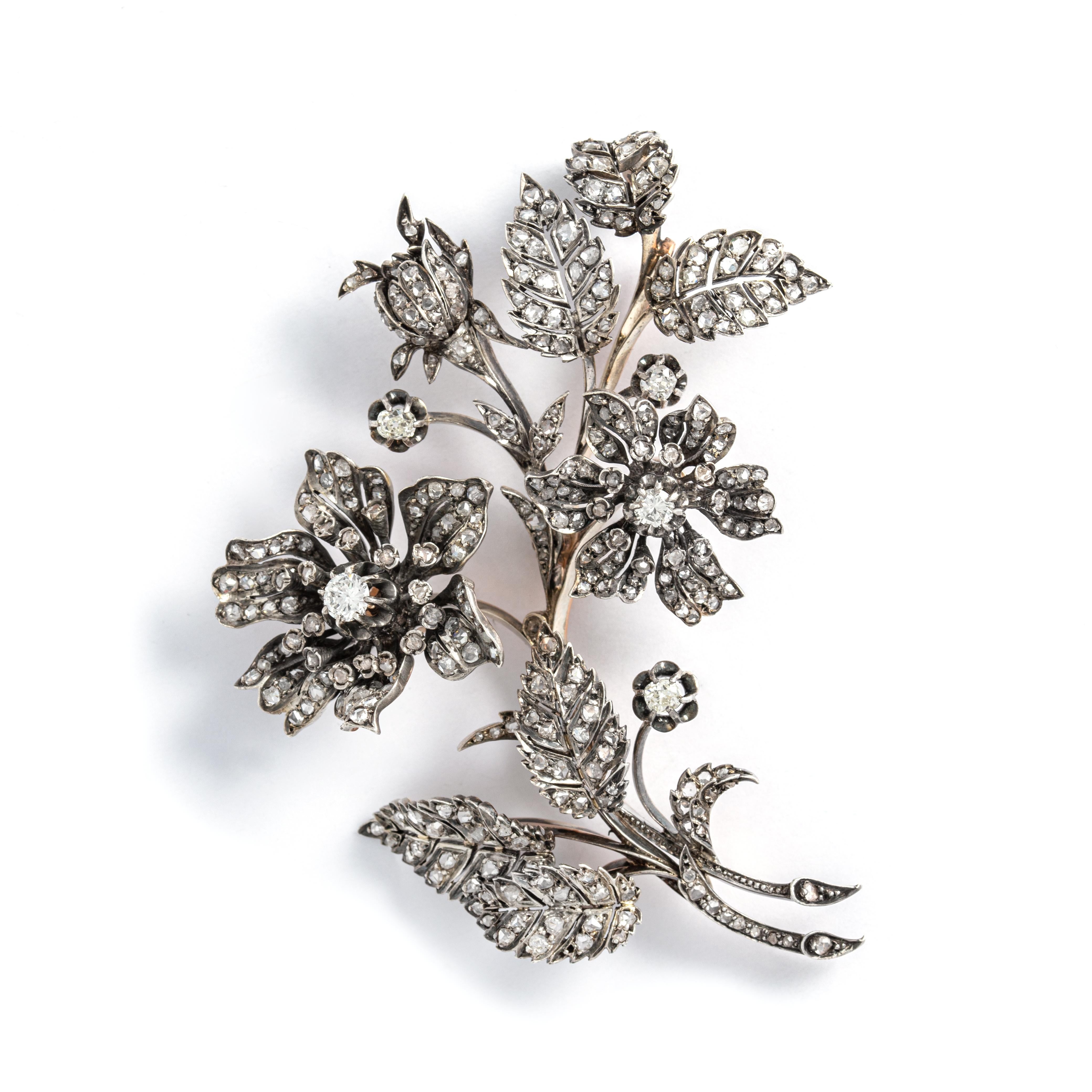 Tiara Umwandelbare En Tremblant Blumen-Diamant-Brosche im Angebot 3