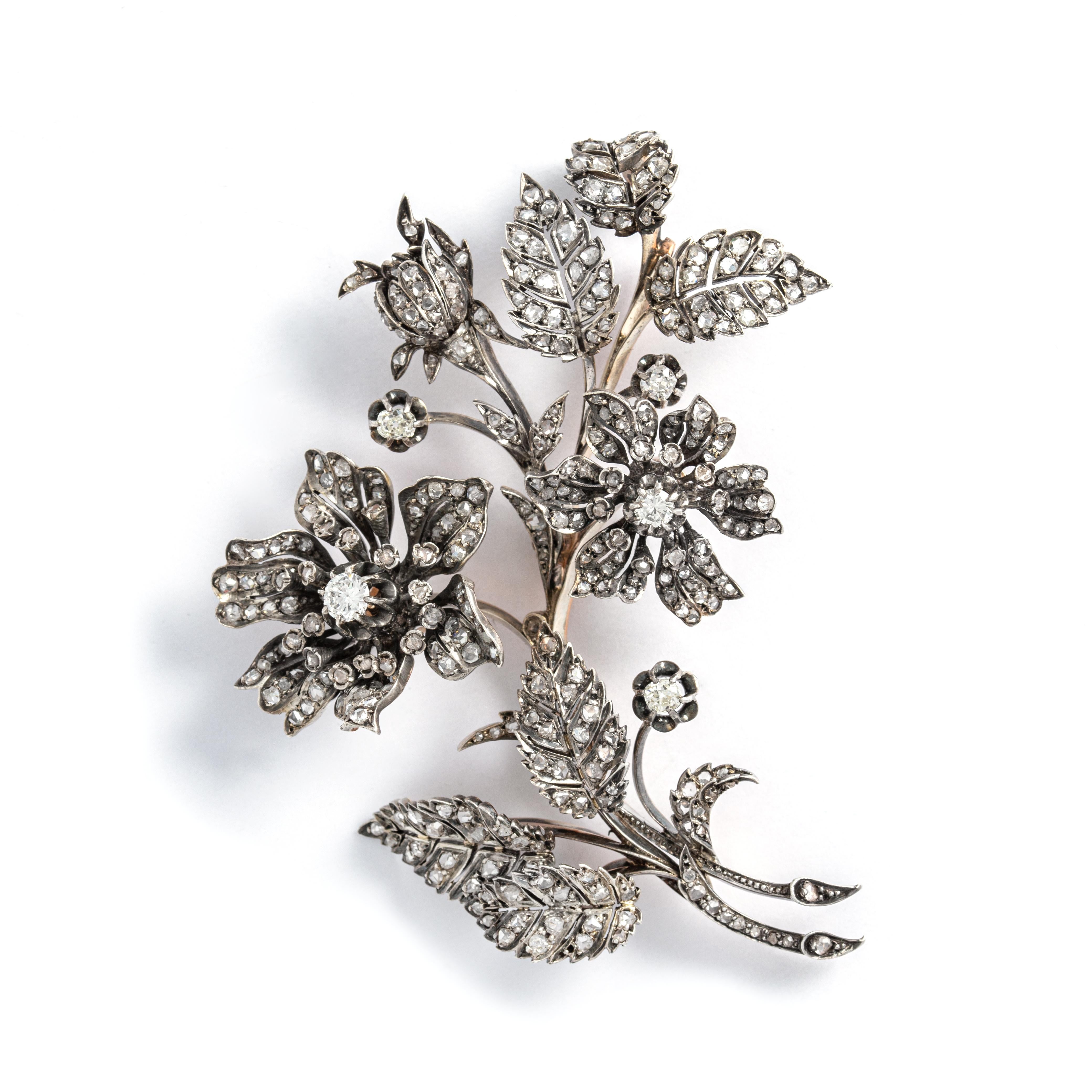 Broche Tiara convertible En Tremblant Flower Diamond en vente 3