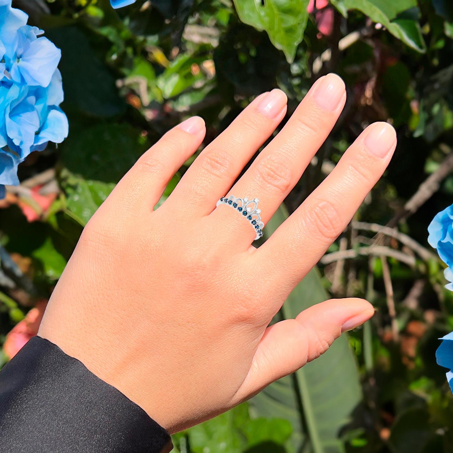 Tiara Ring Blaue Saphire und Diamanten 0,29 Karat 14K Weißgold (Rundschliff) im Angebot
