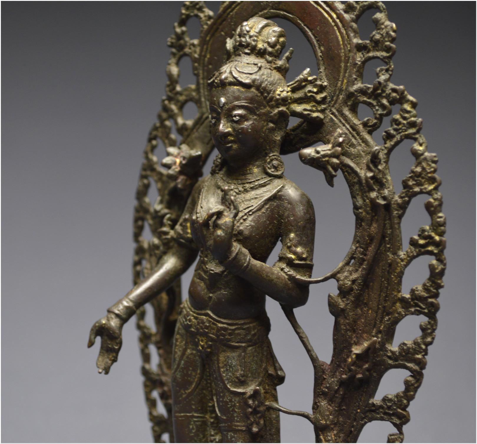 Tibet, 16th Century, Representation of the white Tara, Bronze and silver inlays 4