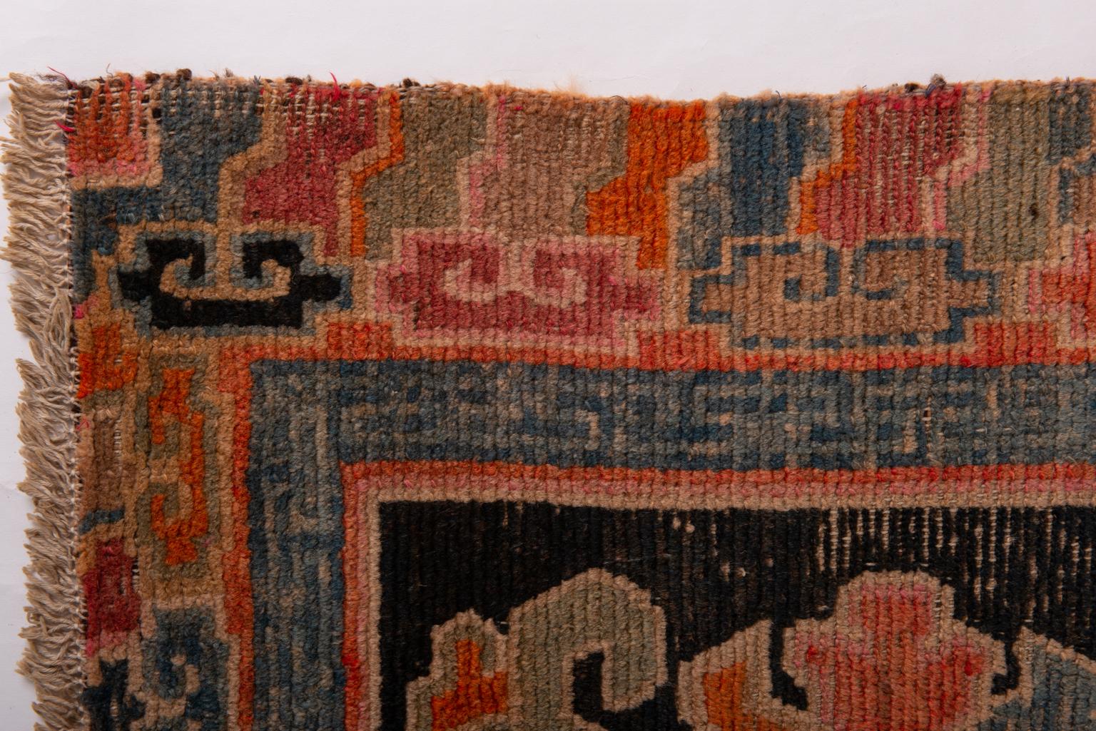 Tibetischer antiker Teppich aus einer Privatsammlung im Zustand „Gut“ im Angebot in Alessandria, Piemonte