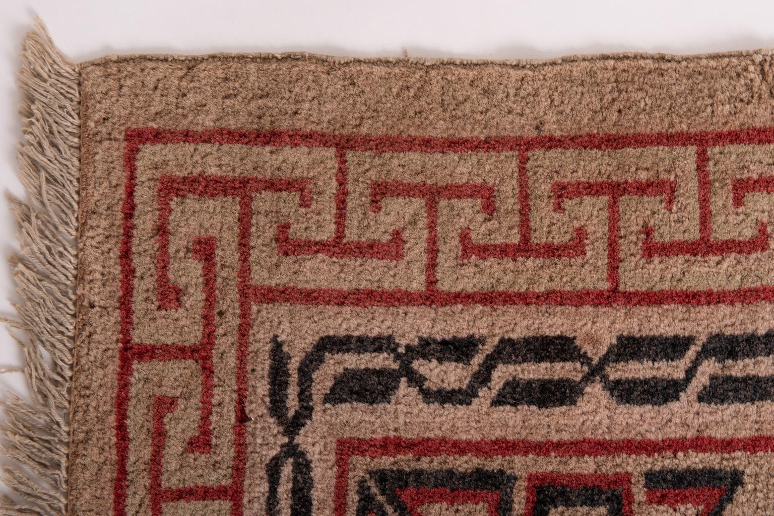 Tibetan Vintage Carpet In Excellent Condition For Sale In Alessandria, Piemonte