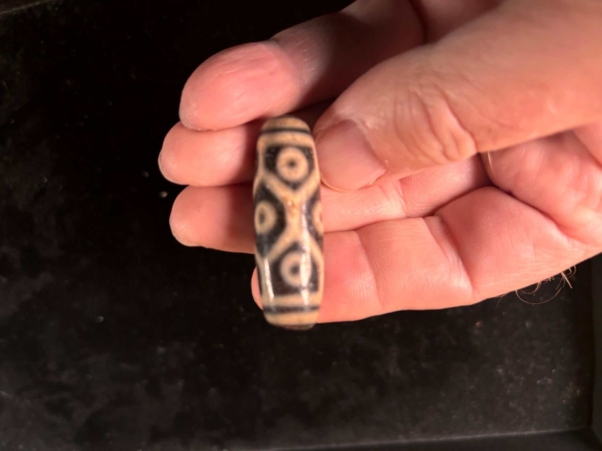 Tibet Vintage Pair Amulet Pendants Nine And Four Eye Dzi Beads For Sale 4