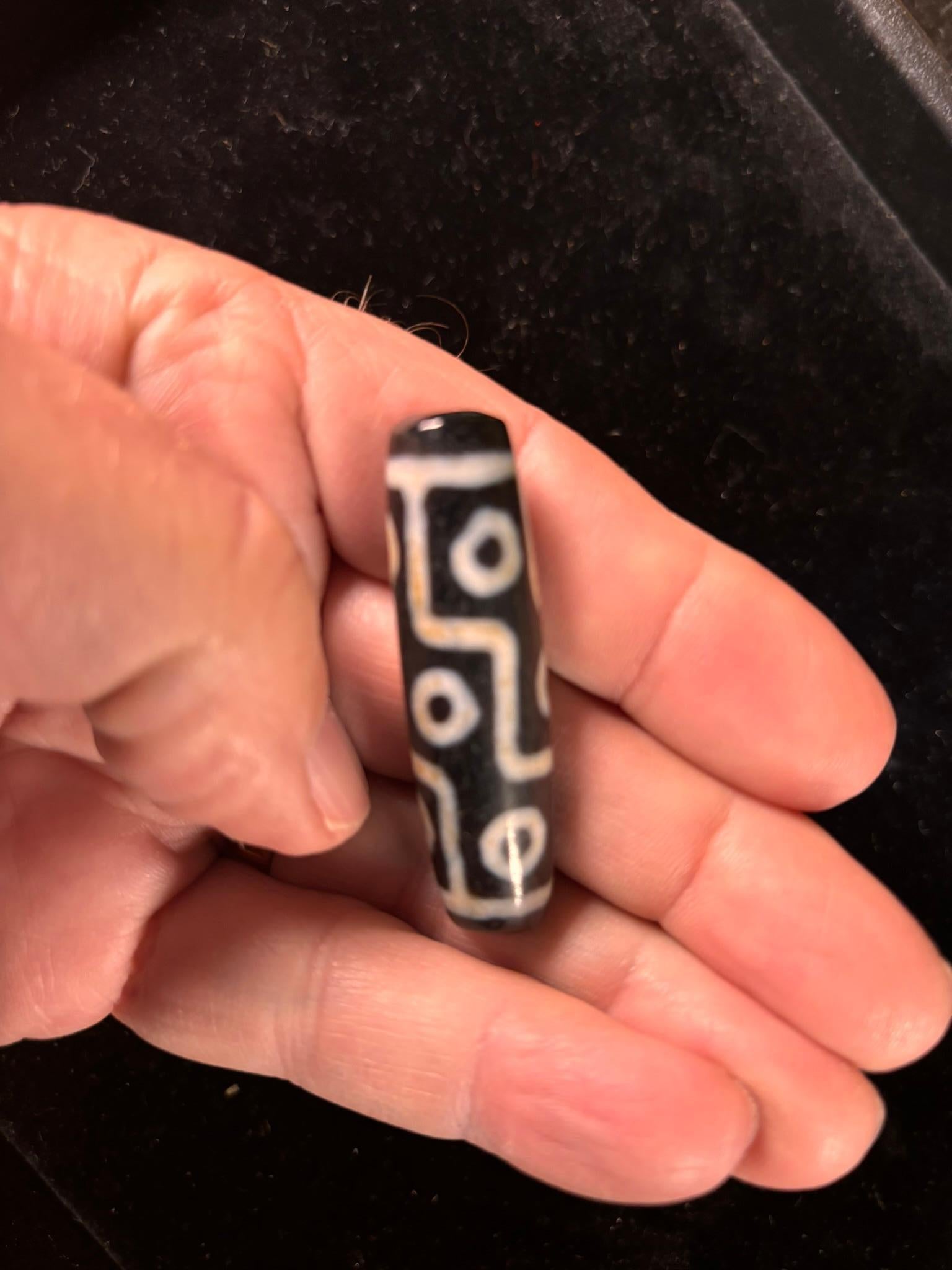Chinese Tibet Vintage Pair Amulet Pendants Two And Nine Eye Dzi Beads For Sale