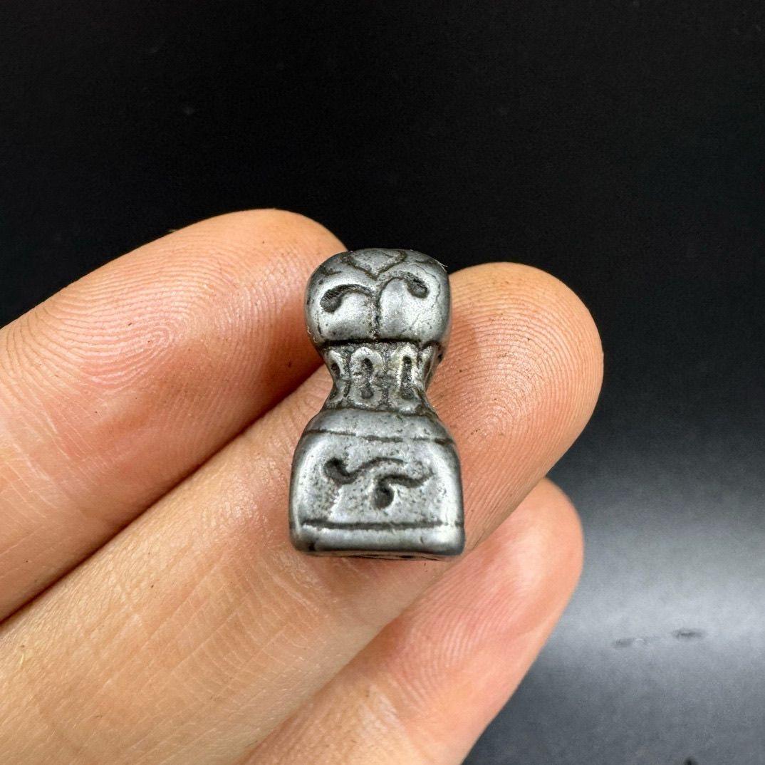 Sello de hierro antiguo tibetano en venta 2