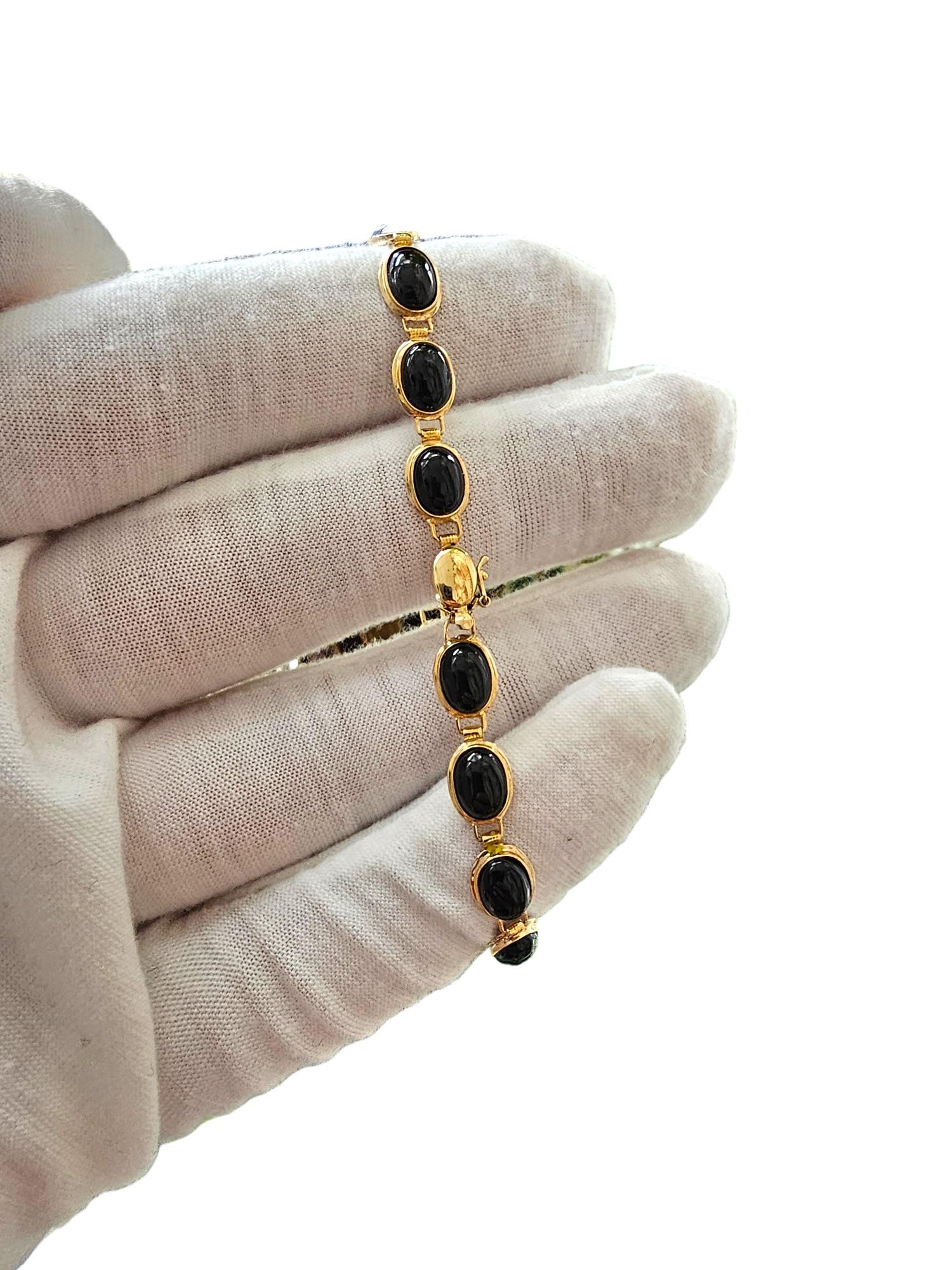 Tibetan Black Onyx Beaded Bracelet (with 14K Solid Yellow Gold) For Sale 5