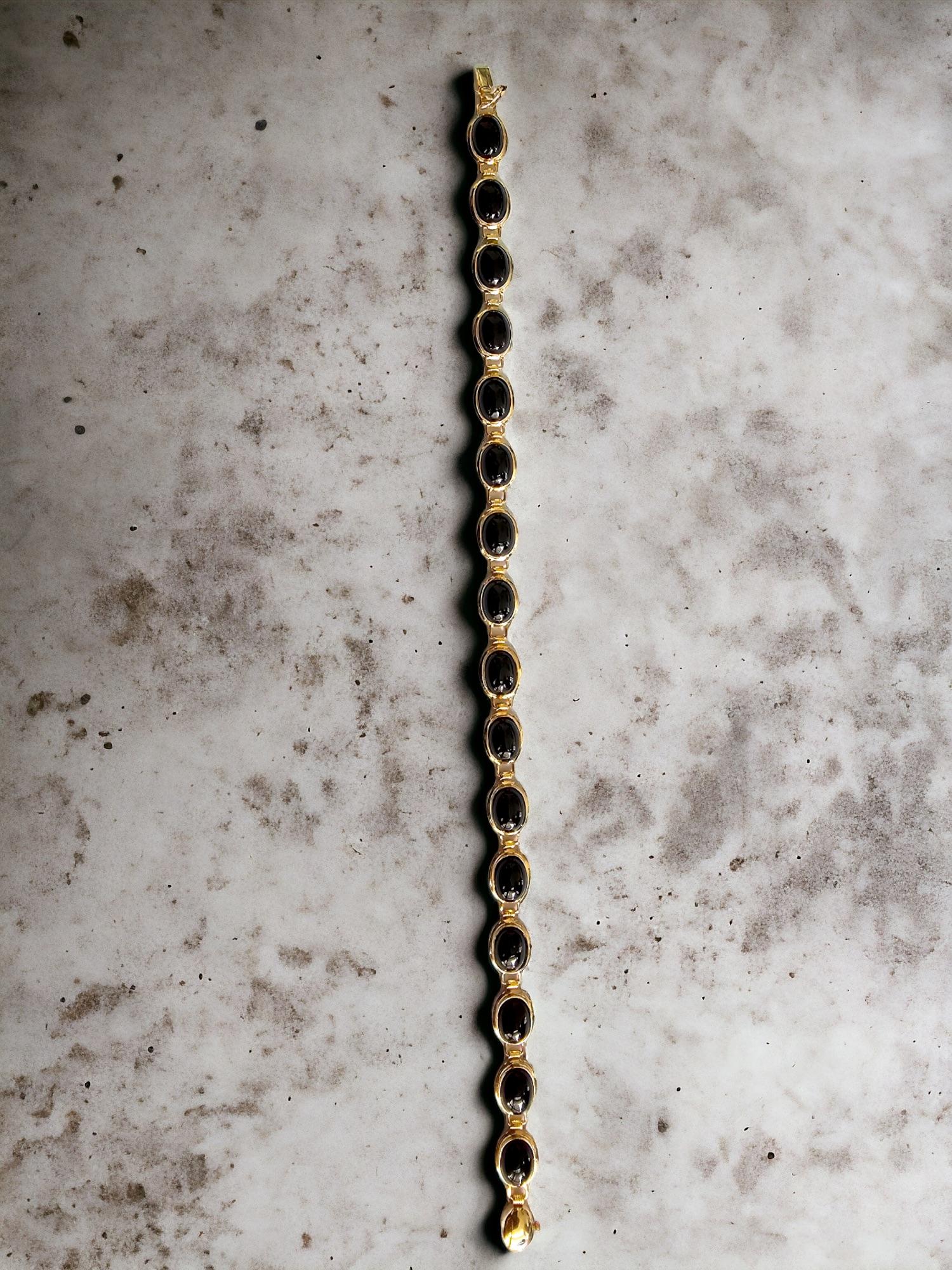 Tibetan Black Onyx Beaded Bracelet (with 14K Solid Yellow Gold) In New Condition For Sale In Kowloon, HK