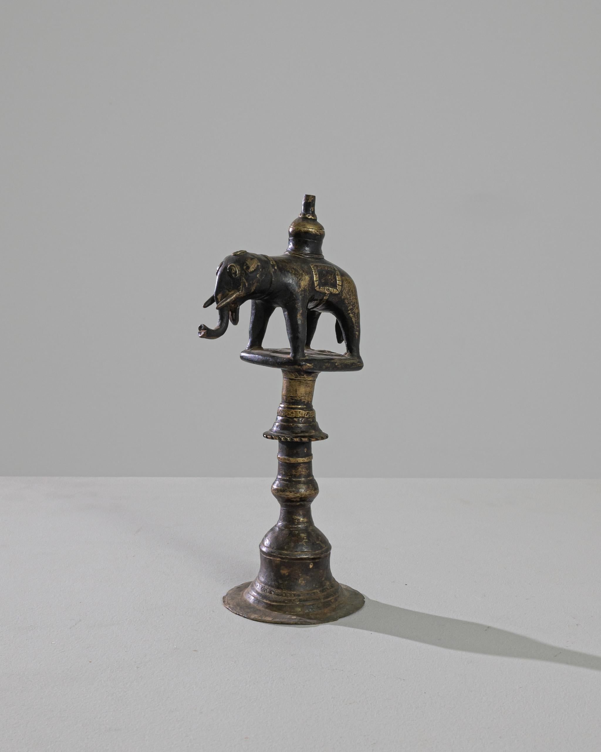 oil lamp statue