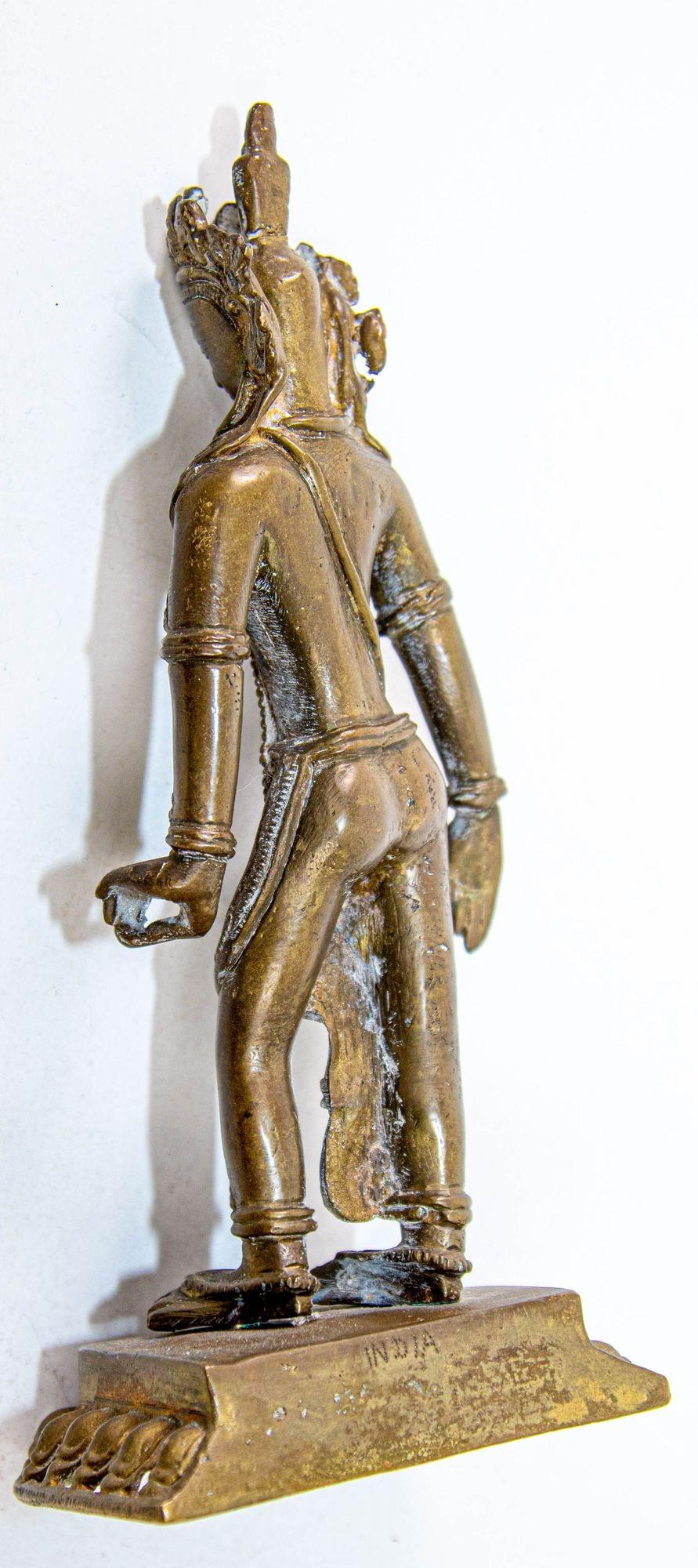 Tibetan Buddhist Deity Avalokiteshvara Bodhisattva Cast Bronze Sculpture For Sale 5