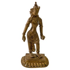 Sculpture en bronze coulé de la divinité bouddhiste tibétaine Avalokiteshvara Bodhisattva