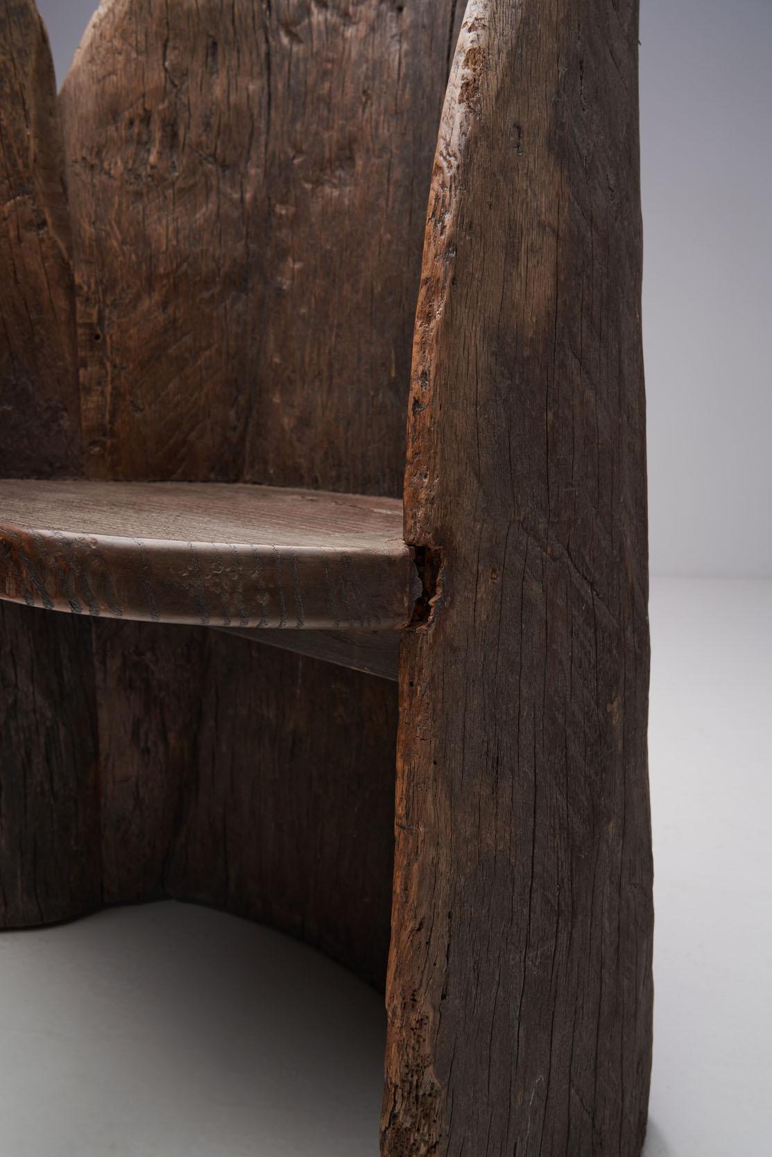Tibetan Carved Wood “Tête a Tête” Love Seat, Tibet 19th Century For Sale 8