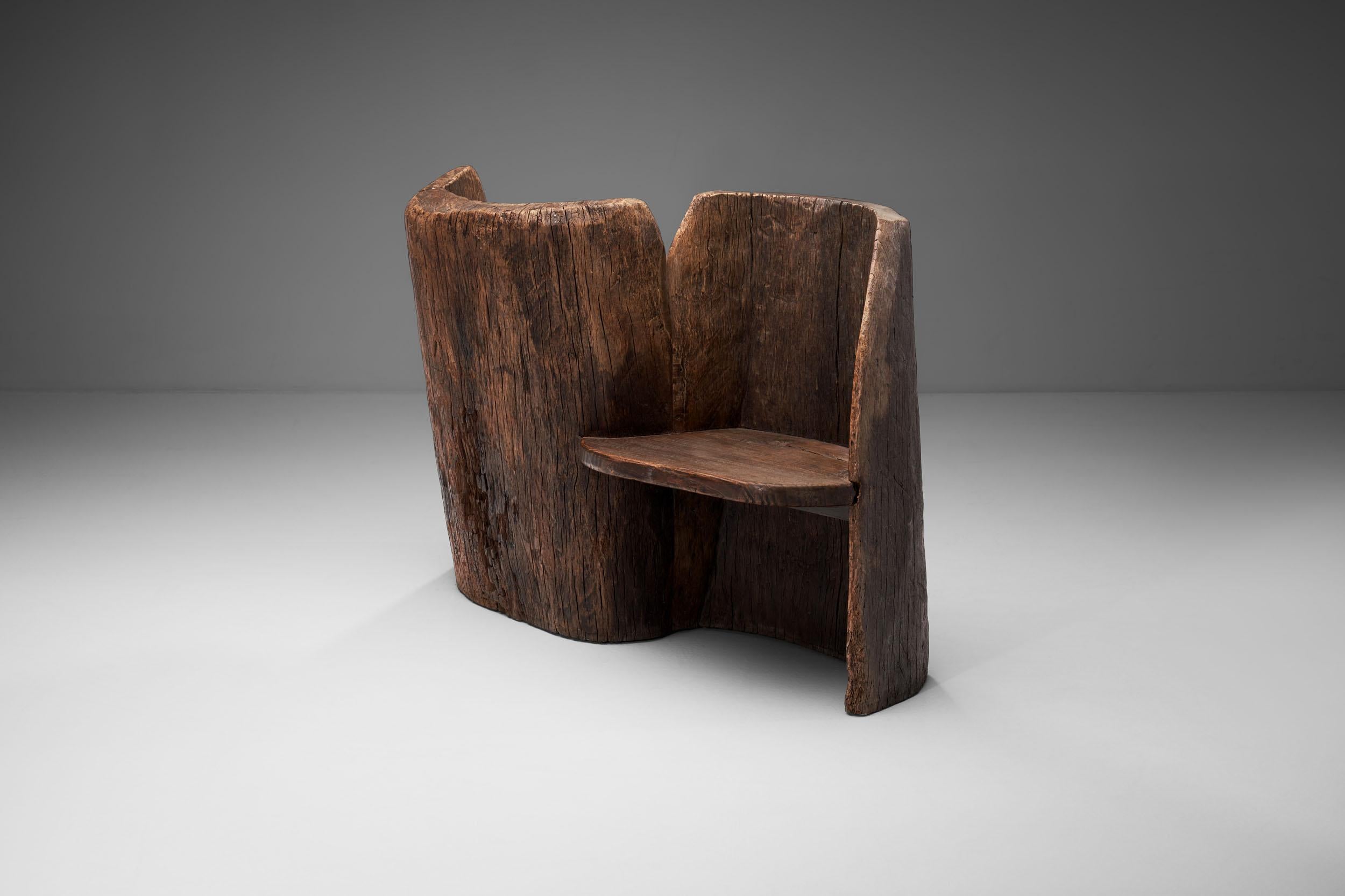 Tibetan Carved Wood “Tête a Tête” Love Seat, Tibet 19th Century For Sale 1