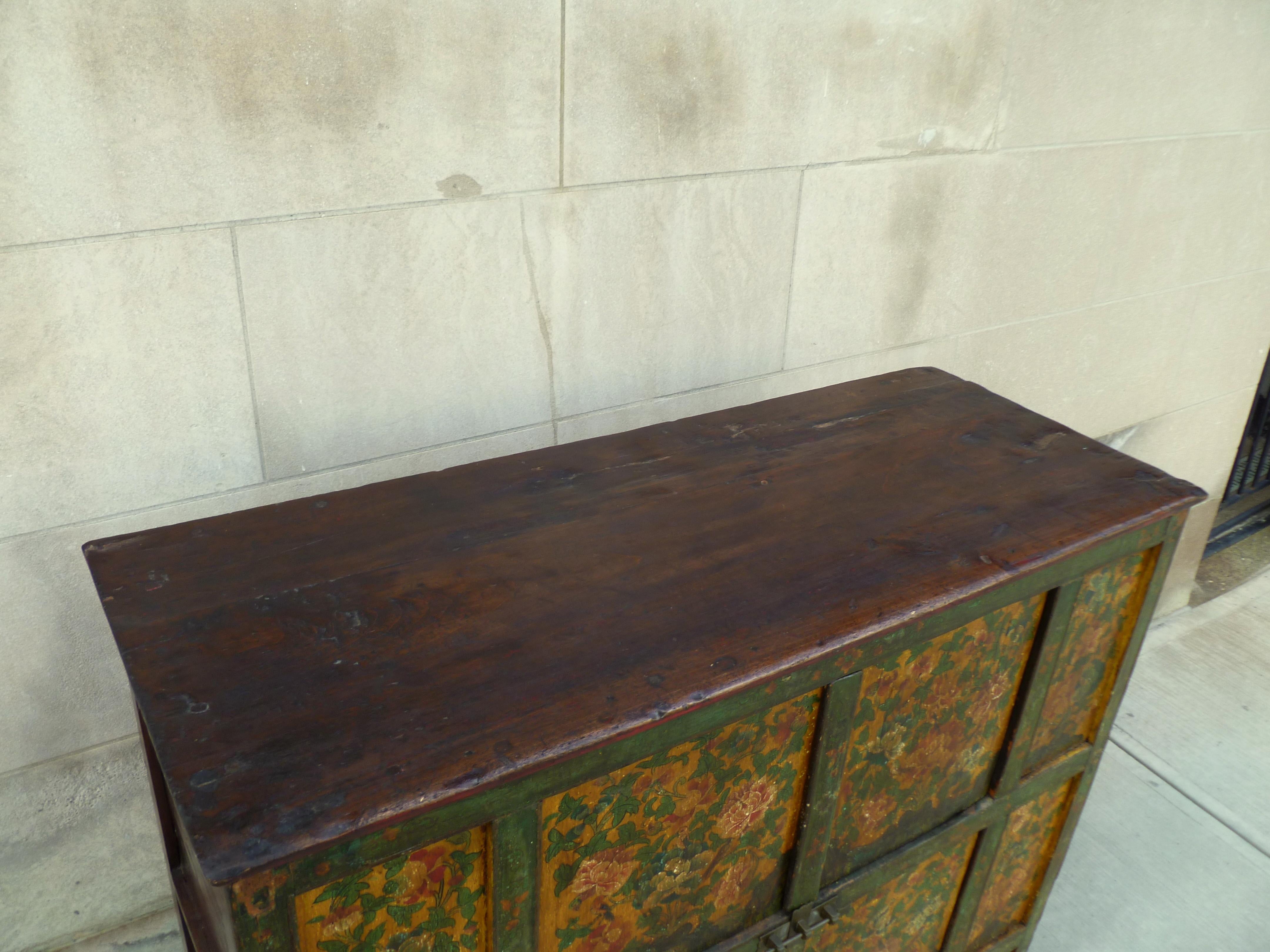 Tibetan Chest with Floral Motif 4