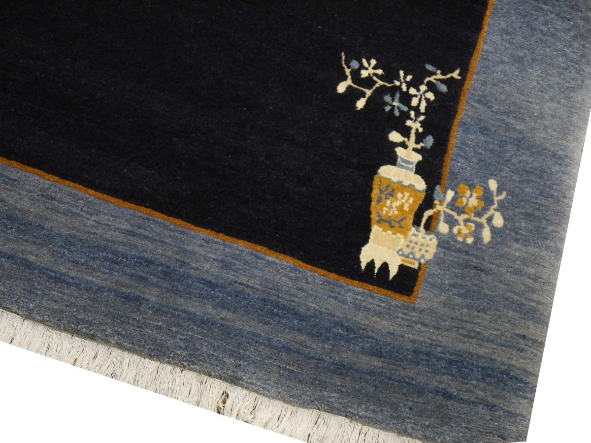Tapis tibétain en pure laine noué à la main par Djoharian Collection Antique Design en vente 11