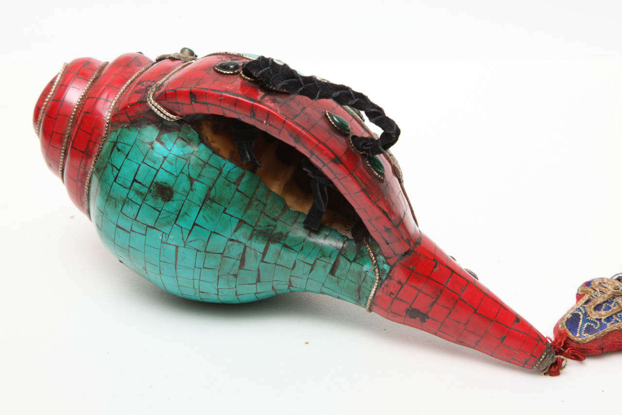 Tibetan Conch Shell with Turquoise, Silver and Coral Inlays, Early 20th Century 1