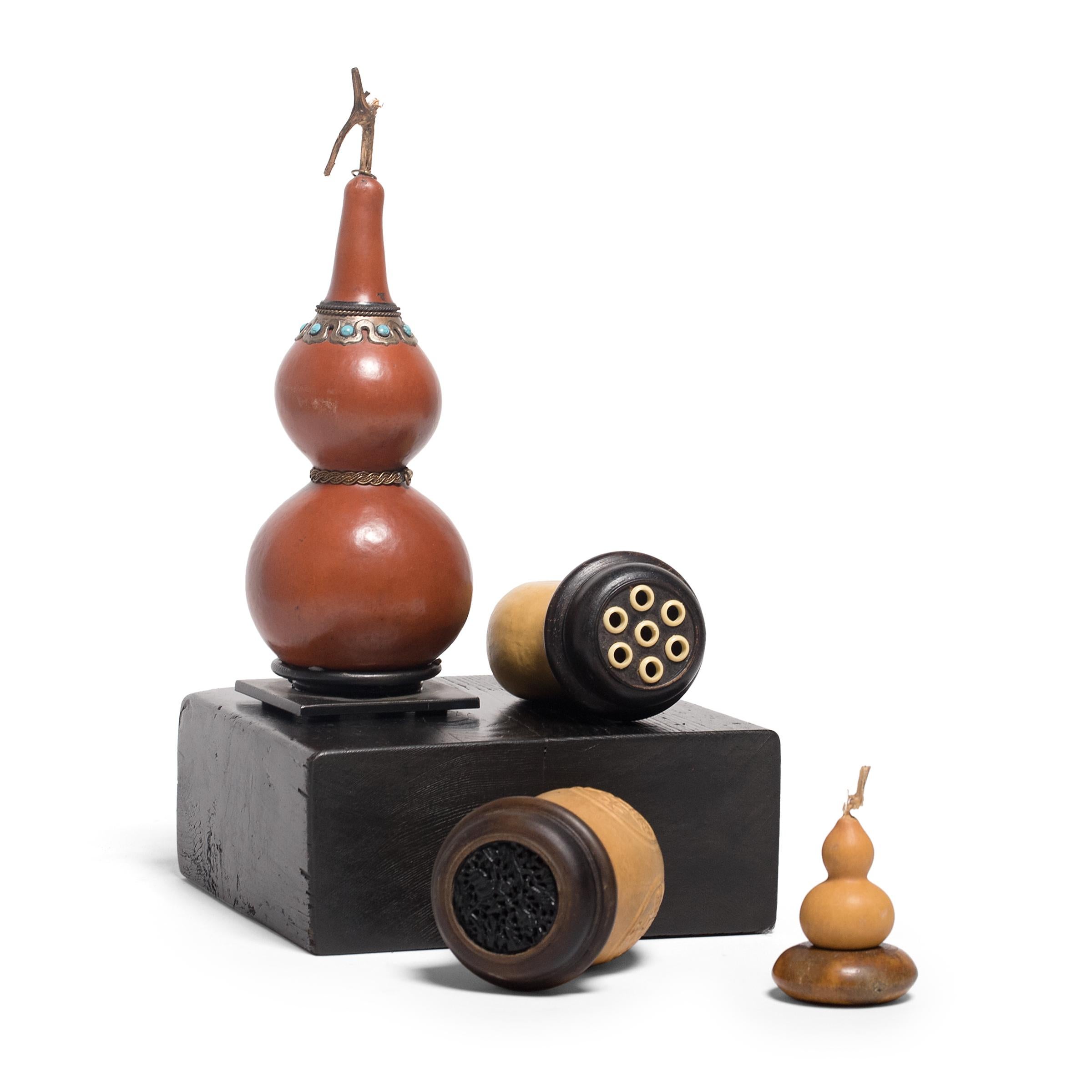 Tibetan Double Gourd Flask on Stand, c. 1850 For Sale 1