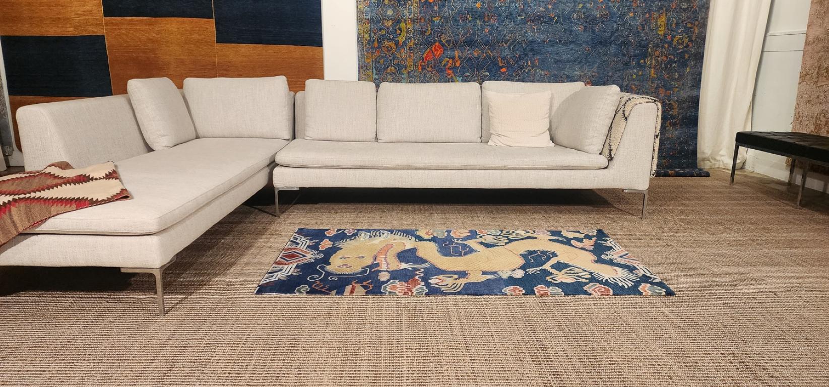 Alfombra de lana Tibetan Dragon Indigo Tibetan Clouds Accessory by Joseph Carini en venta 4