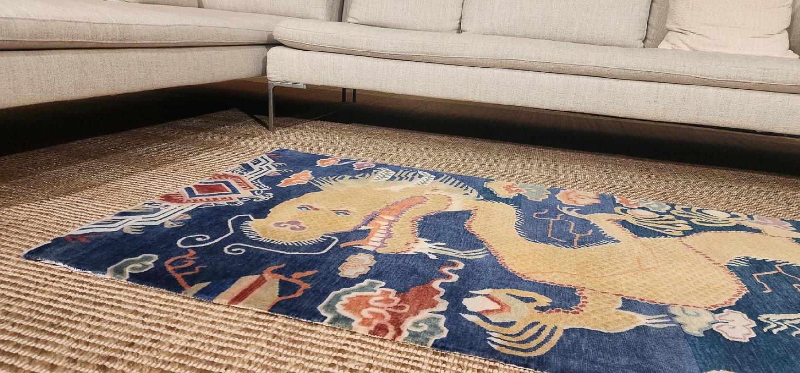 Alfombra de lana Tibetan Dragon Indigo Tibetan Clouds Accessory by Joseph Carini en venta 6