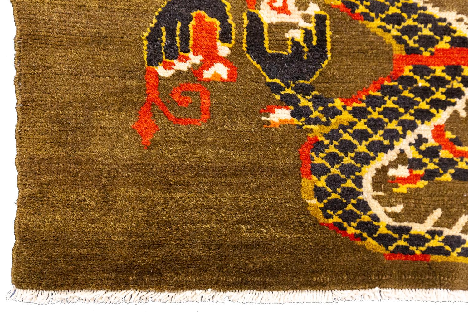 Tibetan Dragon Rug Wool Hand-Knotted, Early 20th Century For Sale 4