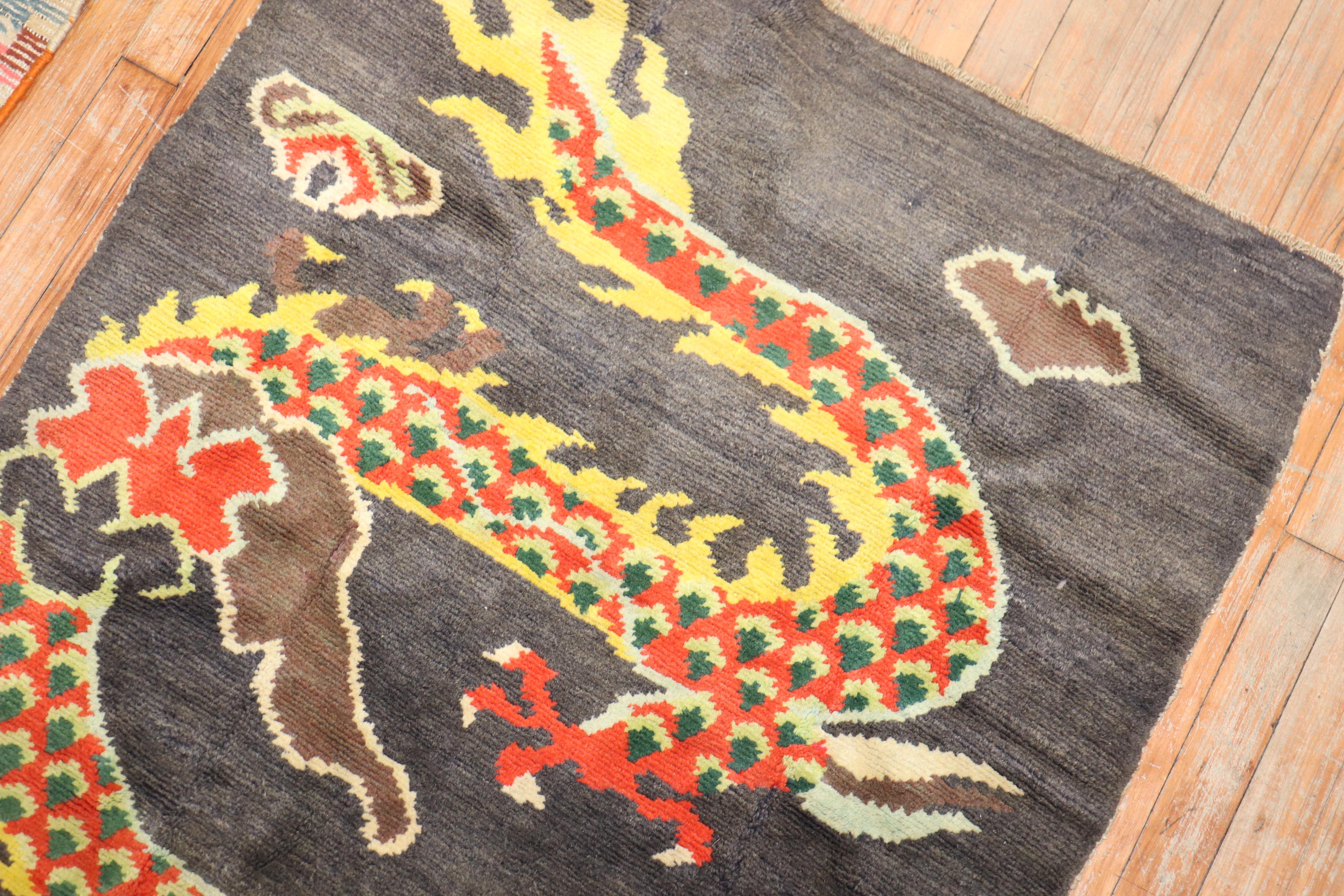 Tibétain Tapis tibétain vintage avec dragon tibétain en vente