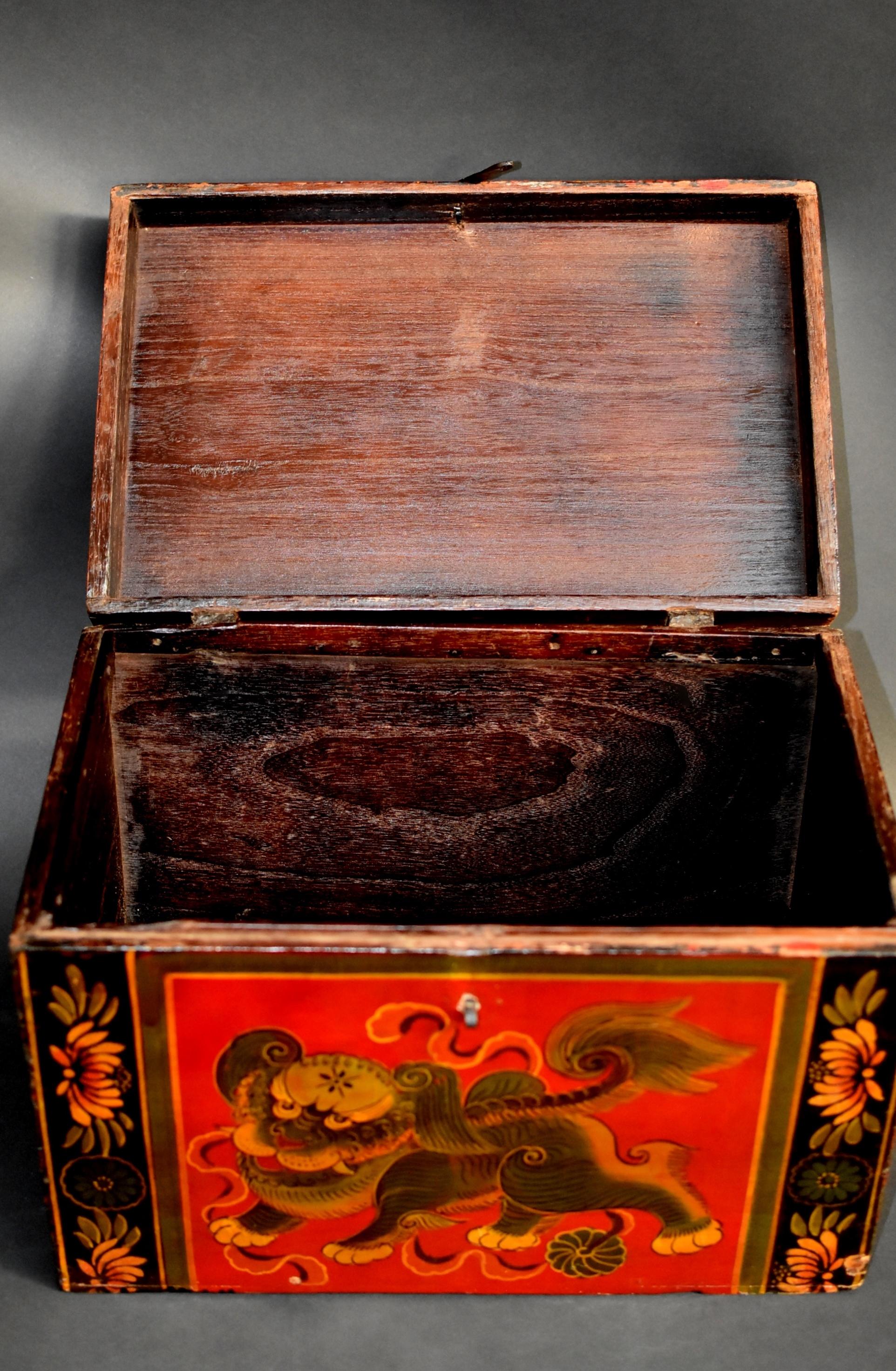 20th Century Tibetan Foo Dog Box Hand Painted Box 7