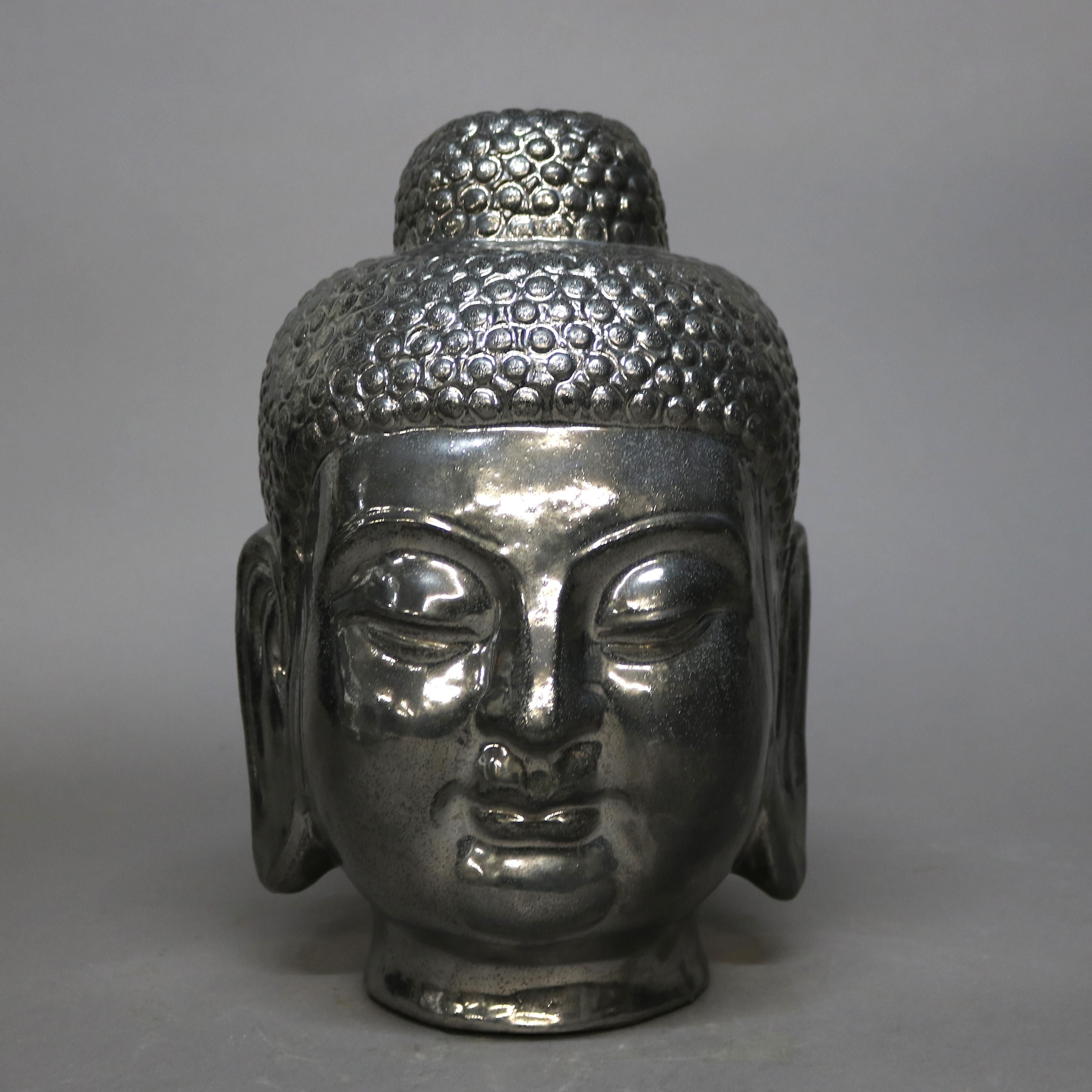 Tibétain Sculpture de tête de Bouddha en céramique argentée dorée tibétaine, 20e siècle en vente