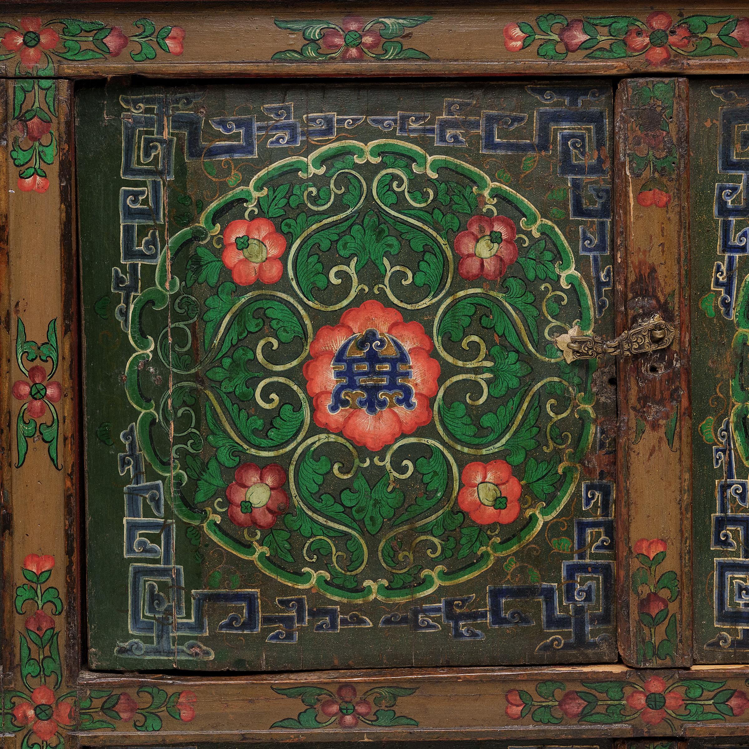 Tibetan Green & Red Poppy Cabinet, c. 1850 In Good Condition For Sale In Chicago, IL