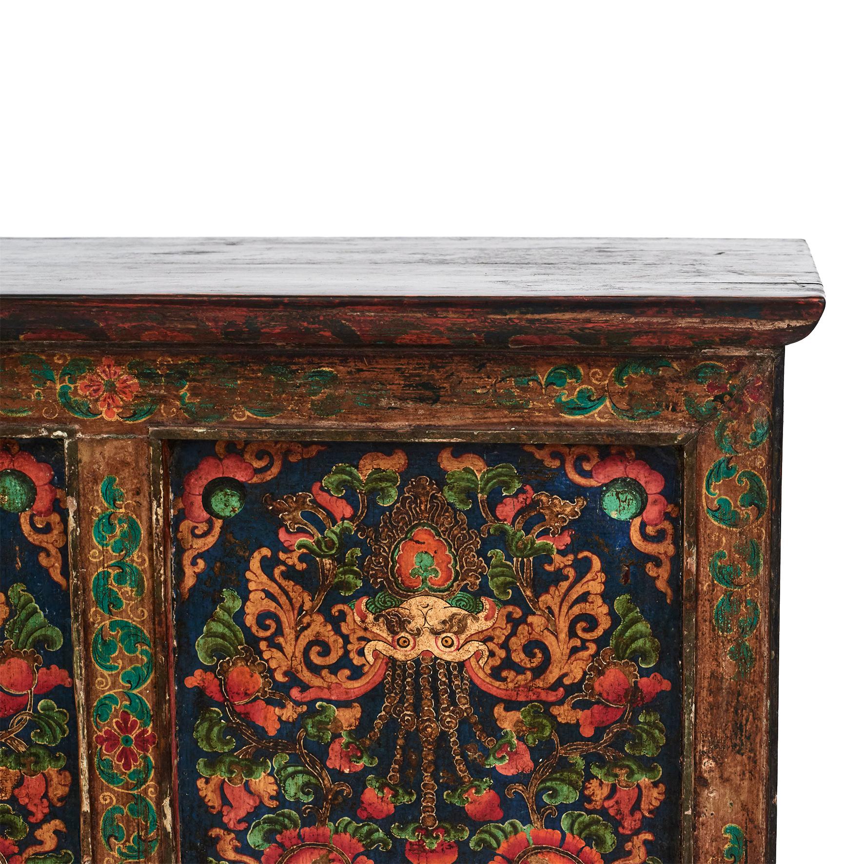 Antique Tibetan Hand Painted Alter Cabinet In Good Condition In Kastrup, DK
