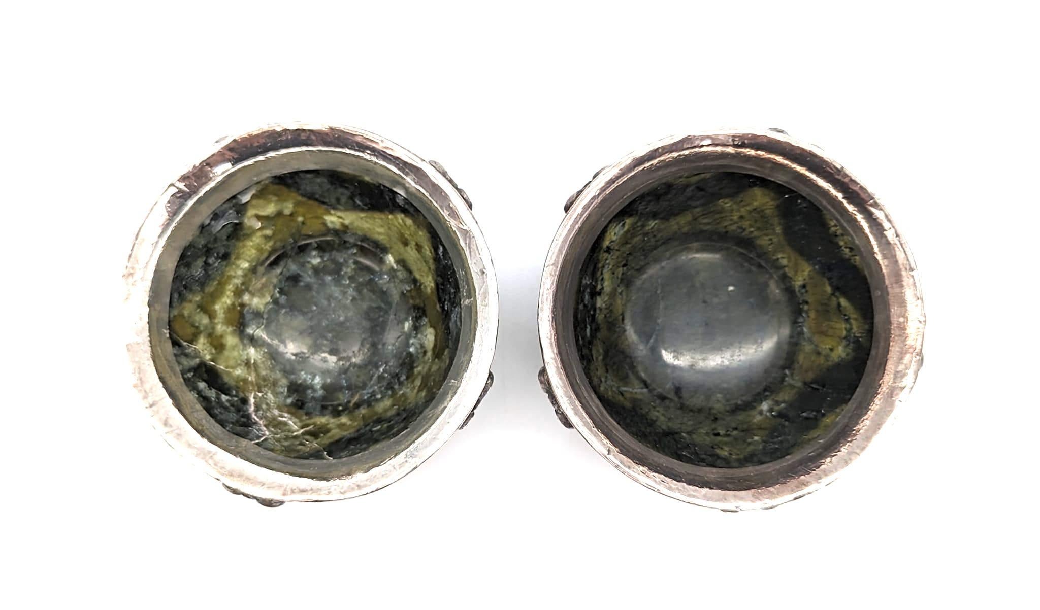 Tibetano Ciotole da tè in giada tibetana e argento sterling, una coppia in vendita