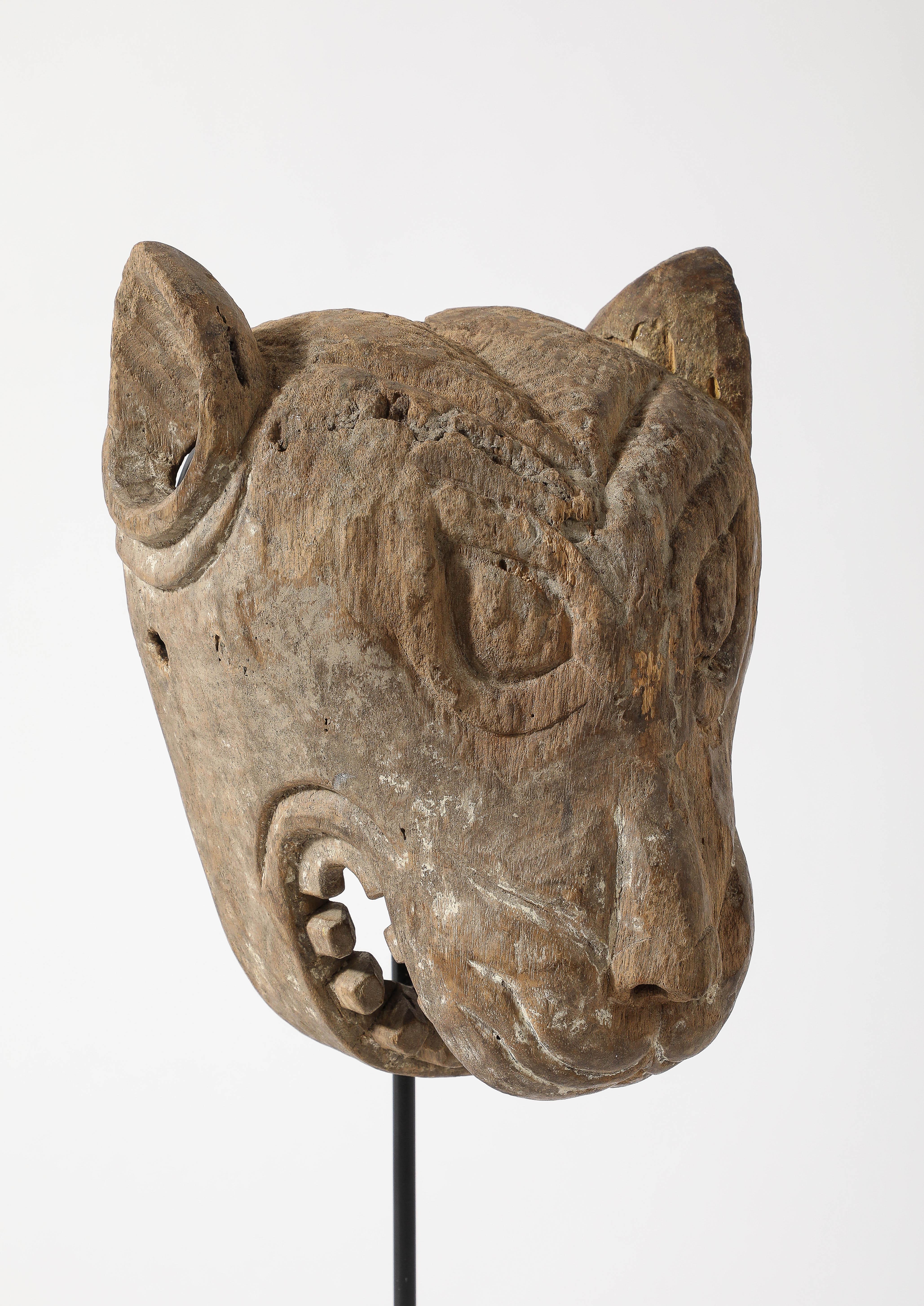 Tibetan late 19th Century Carved Wood Lion Head Sculpture For Sale 4