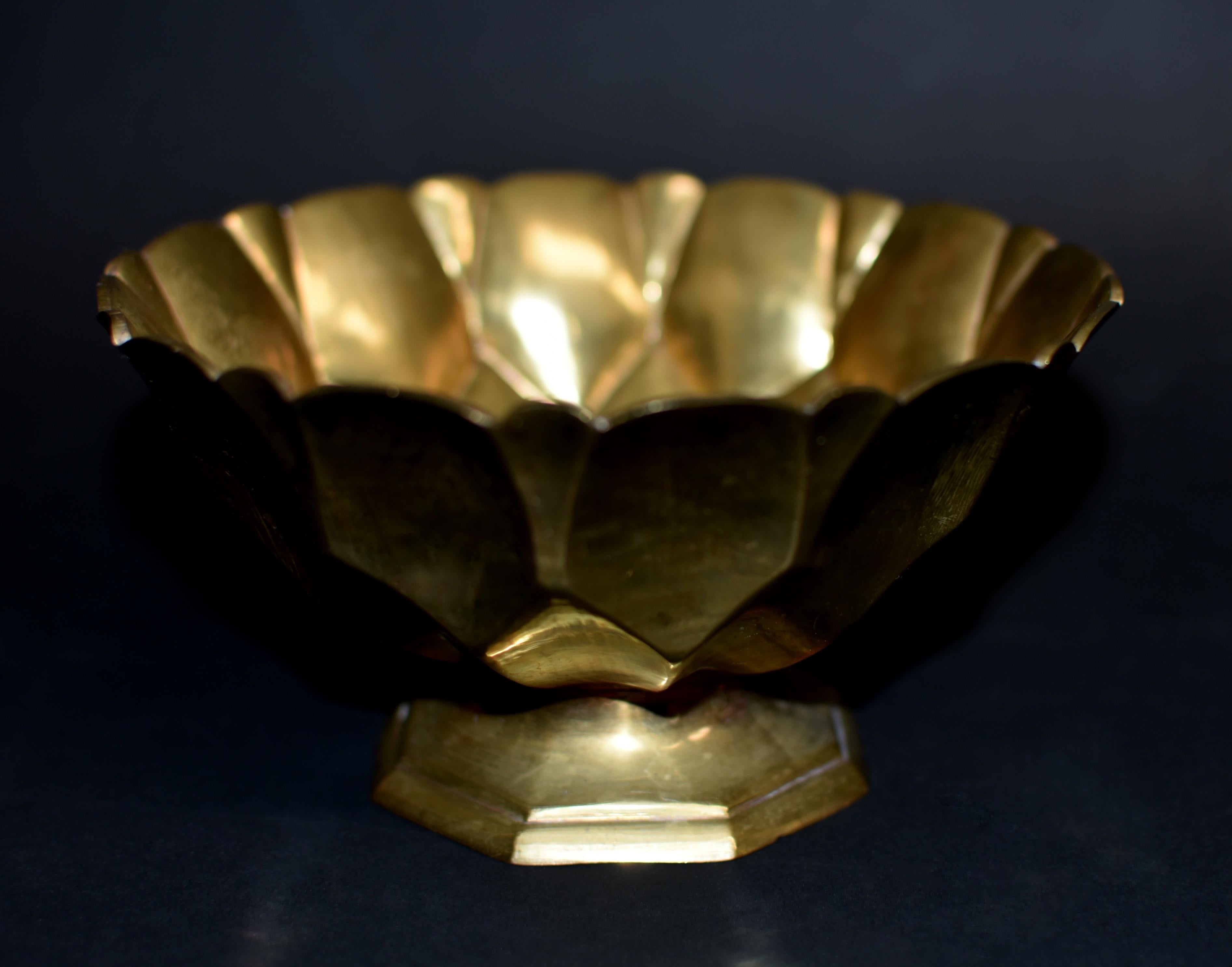 Hand-Crafted Tibetan Lotus Offering Bowl Solid Brass