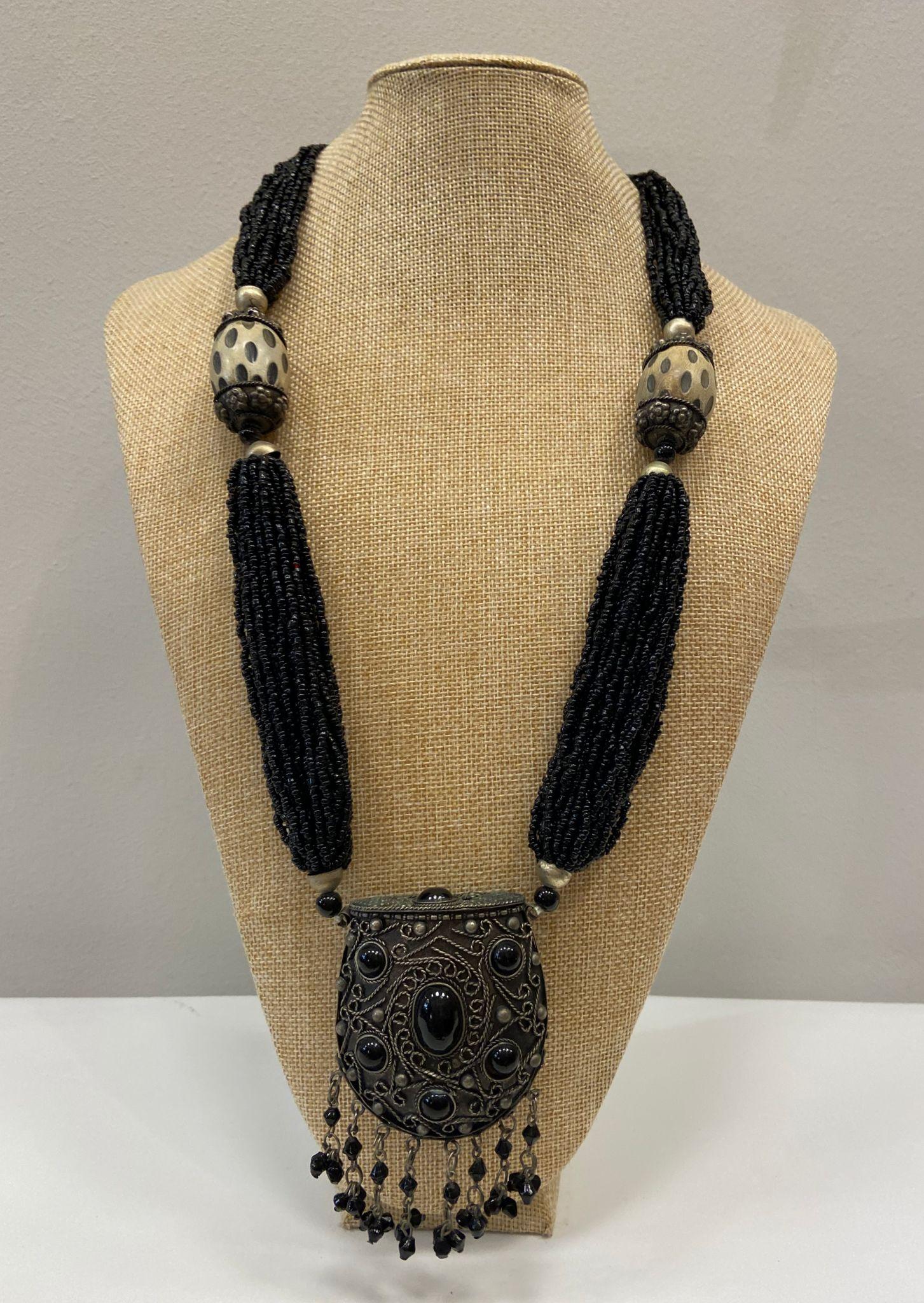 Women's or Men's Tibetan necklace made of silver, onyx and bone, 50s For Sale