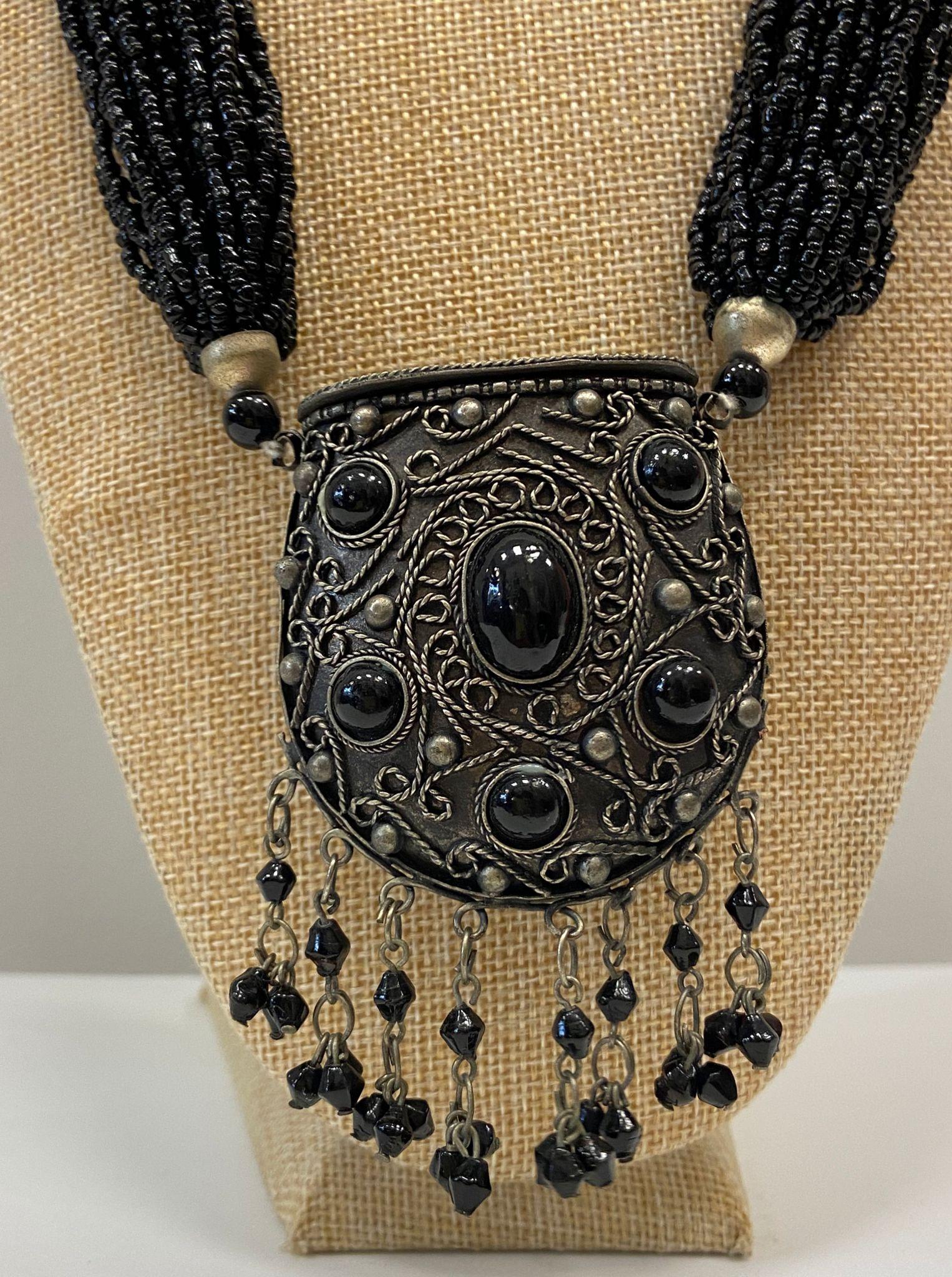 Tibetan necklace made of silver, onyx and bone, 50s For Sale 1