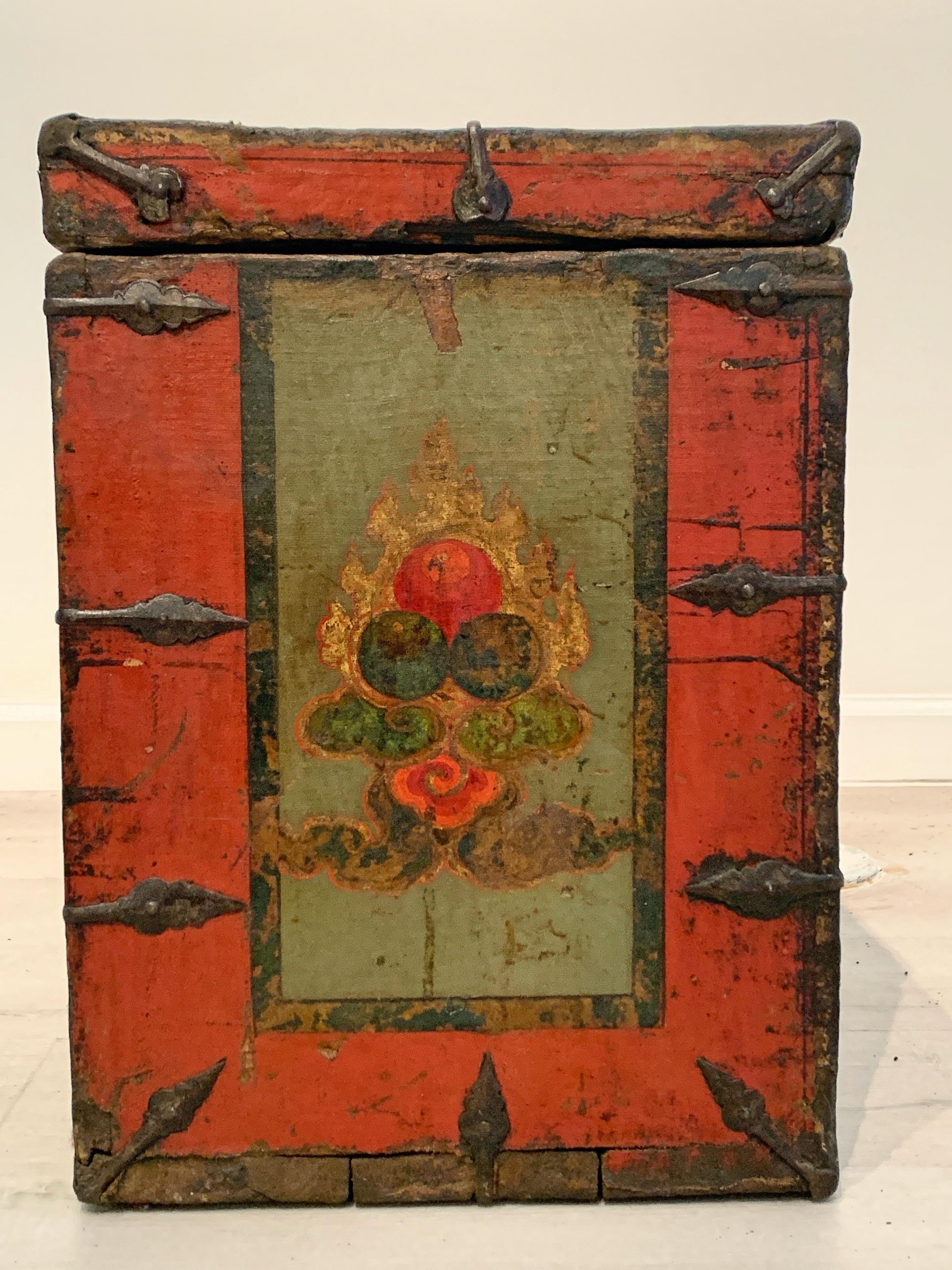 Tibetan Painted Trunk with Dragon and Brocade Design, 17th-18th Century, Tibet 6