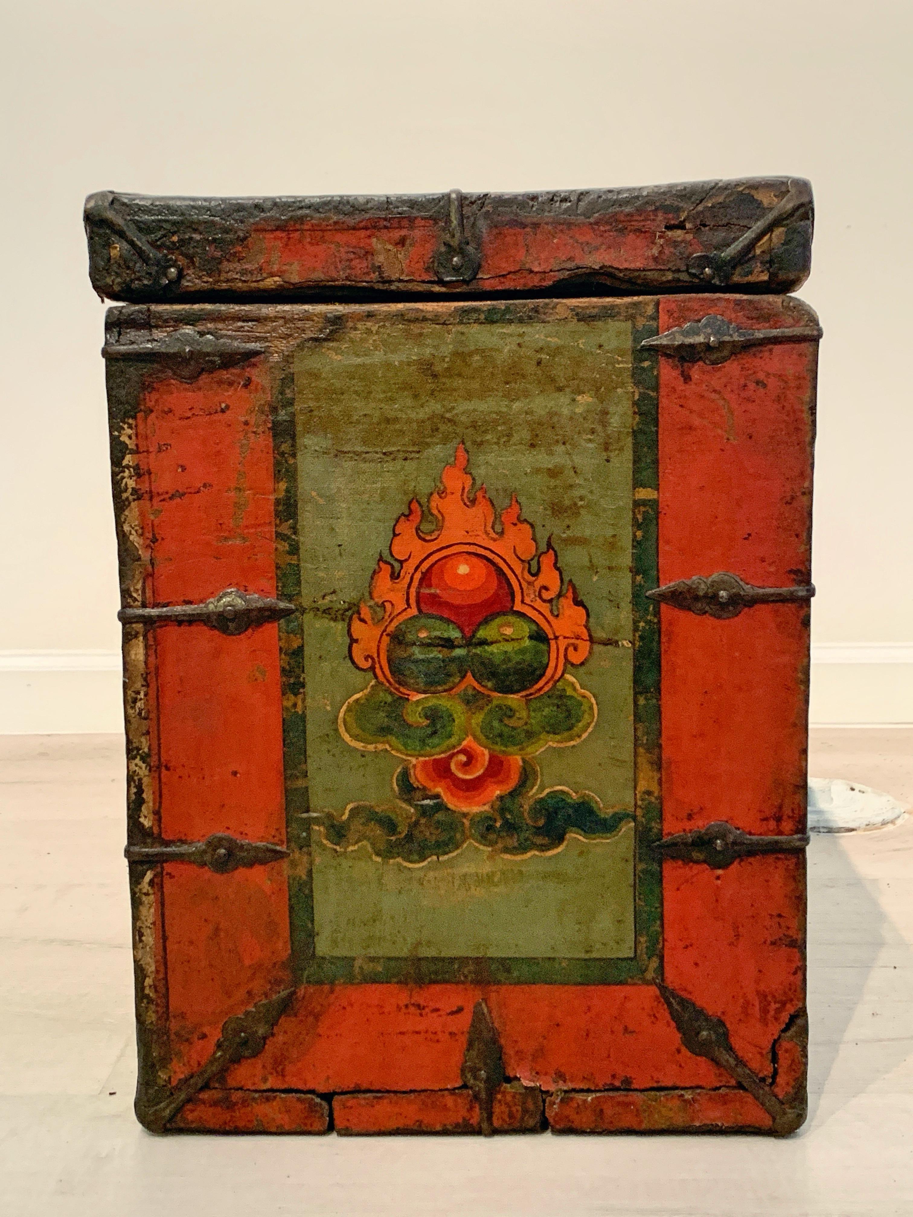 Tibetan Painted Trunk with Dragon and Brocade Design, 17th-18th Century, Tibet 7
