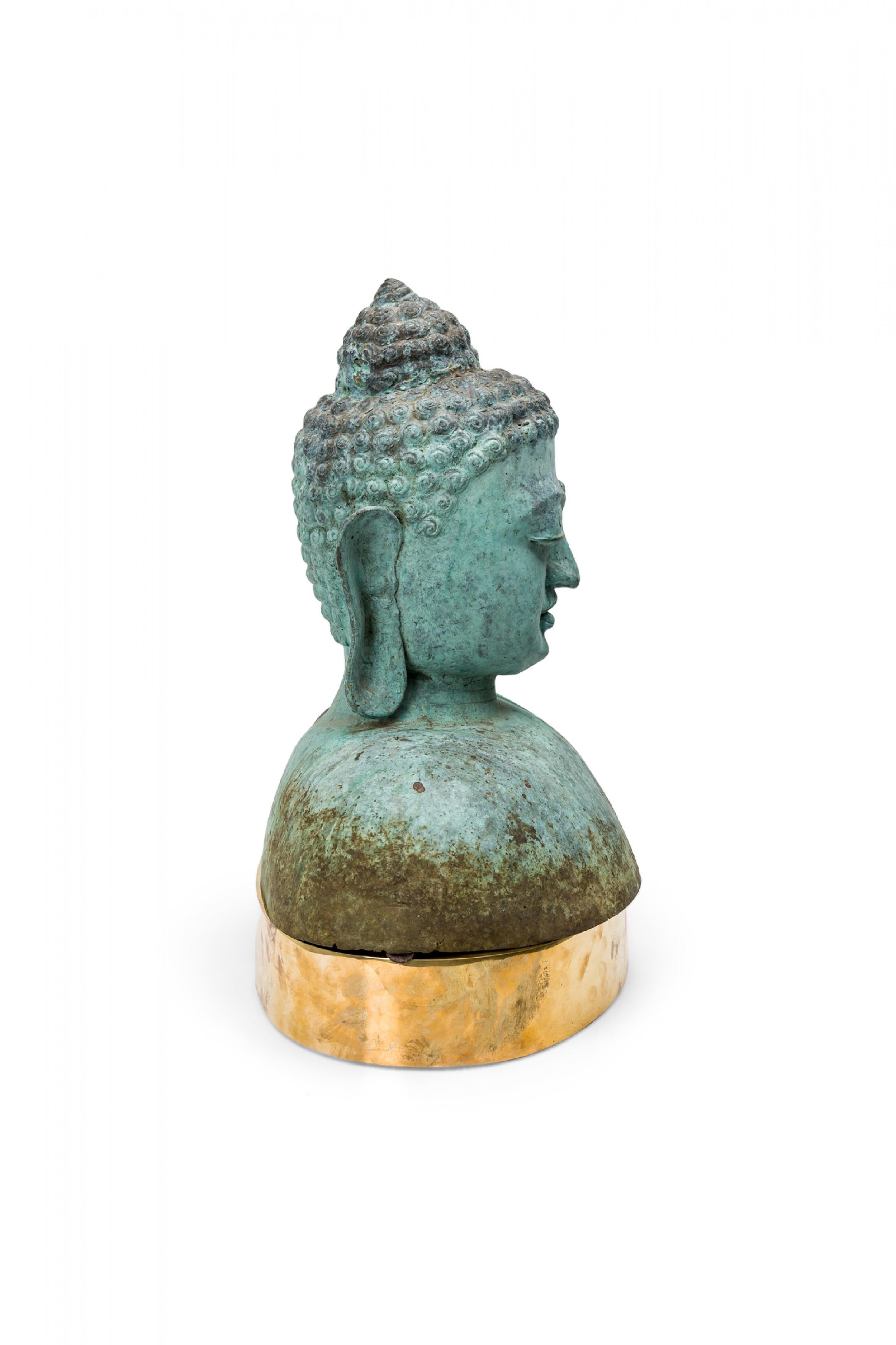 Busto de Buda tibetano de bronce patinado y latón en Bastante bueno estado para la venta en New York, NY
