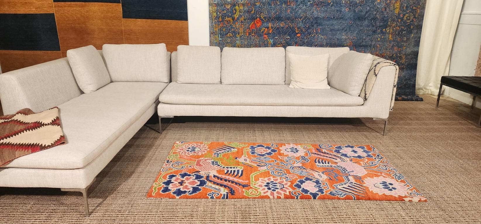Pareja de Alfombras Tibetanas de Fénix y Accesorio Floral Naranja de Joseph Carini en venta 6