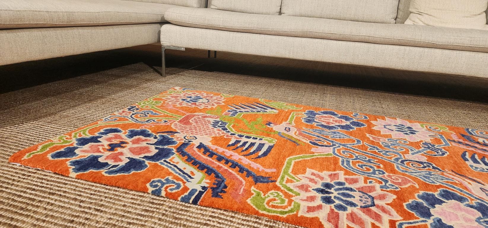 Pareja de Alfombras Tibetanas de Fénix y Accesorio Floral Naranja de Joseph Carini en venta 7