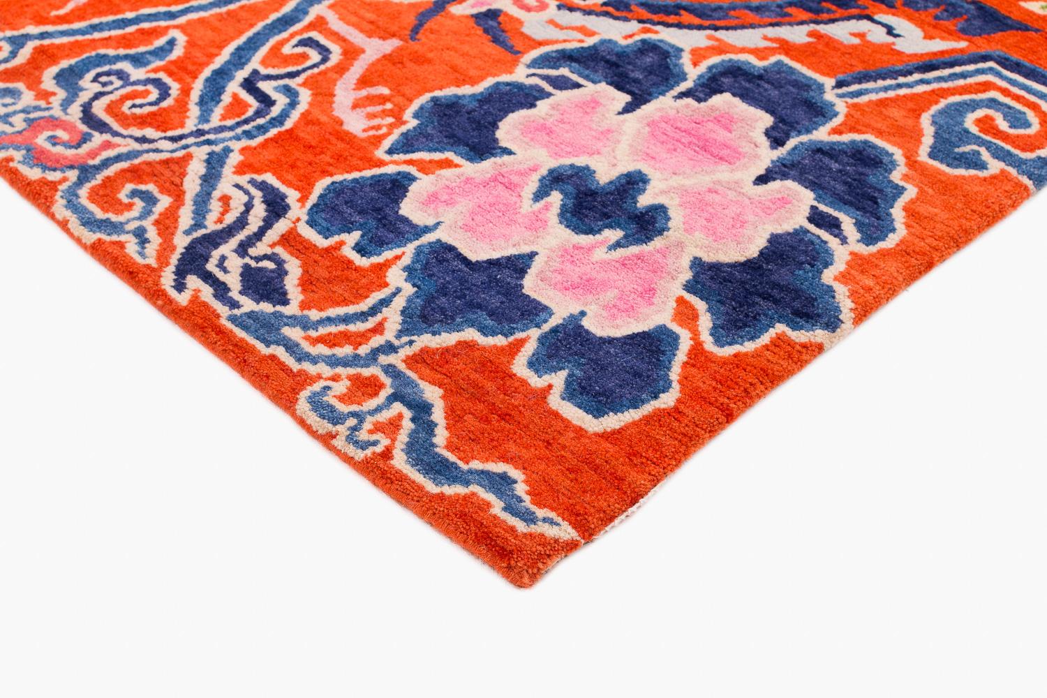 Pareja de Alfombras Tibetanas de Fénix y Accesorio Floral Naranja de Joseph Carini Siglo XXI y contemporáneo en venta