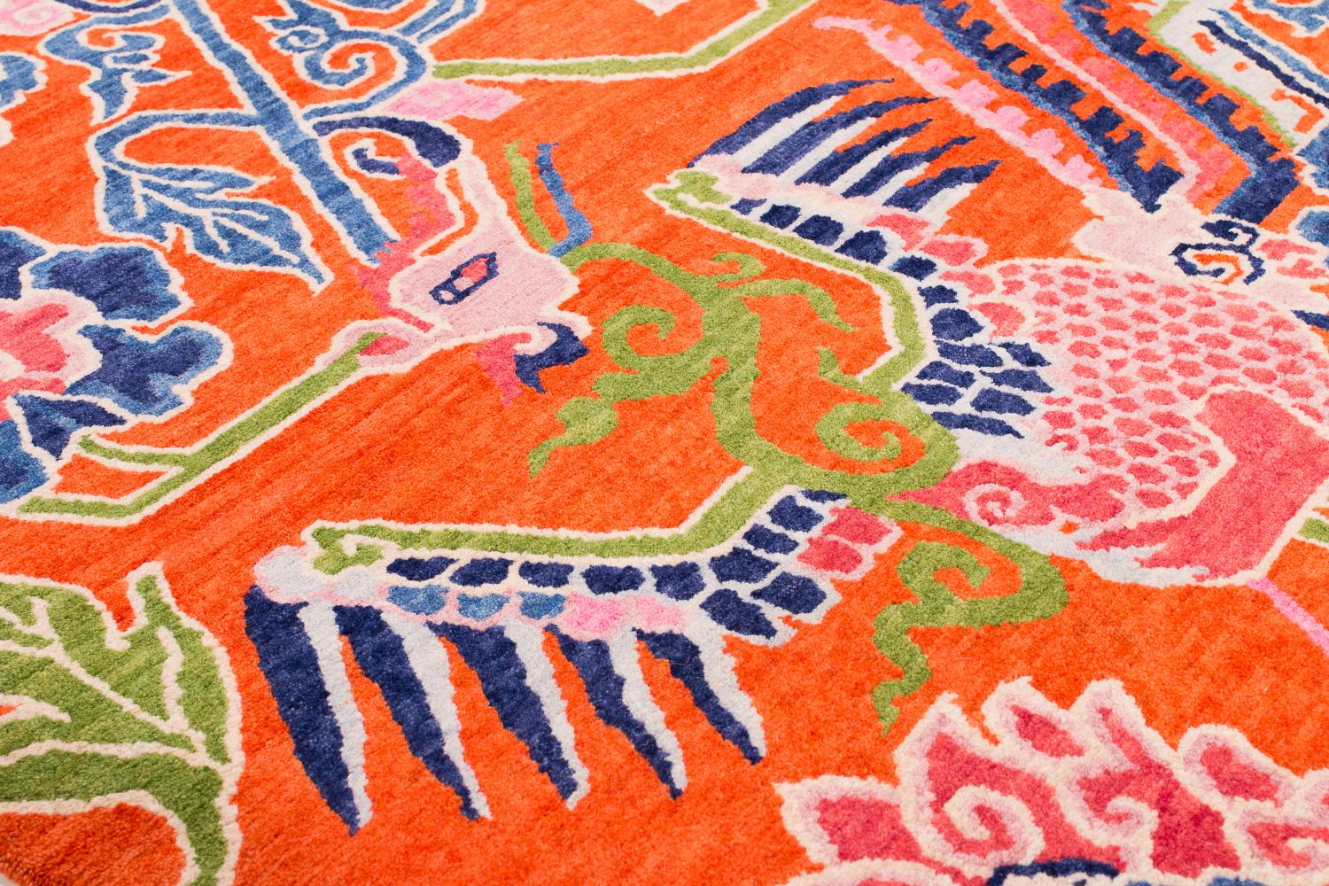 Pareja de Alfombras Tibetanas de Fénix y Accesorio Floral Naranja de Joseph Carini en venta 1
