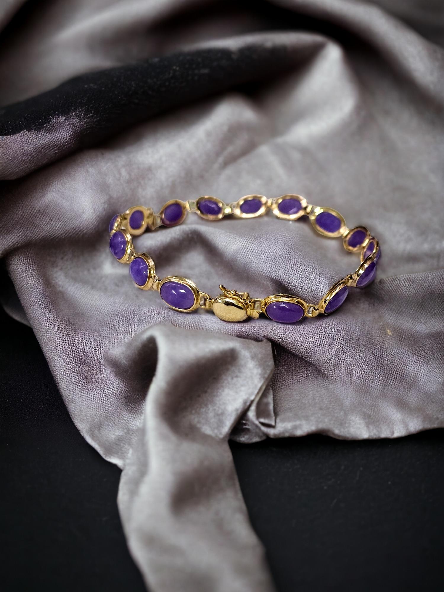 Tibetan Purple Lavender Jadeite Beaded Bracelet (with 14K Solid Yellow Gold) For Sale 1
