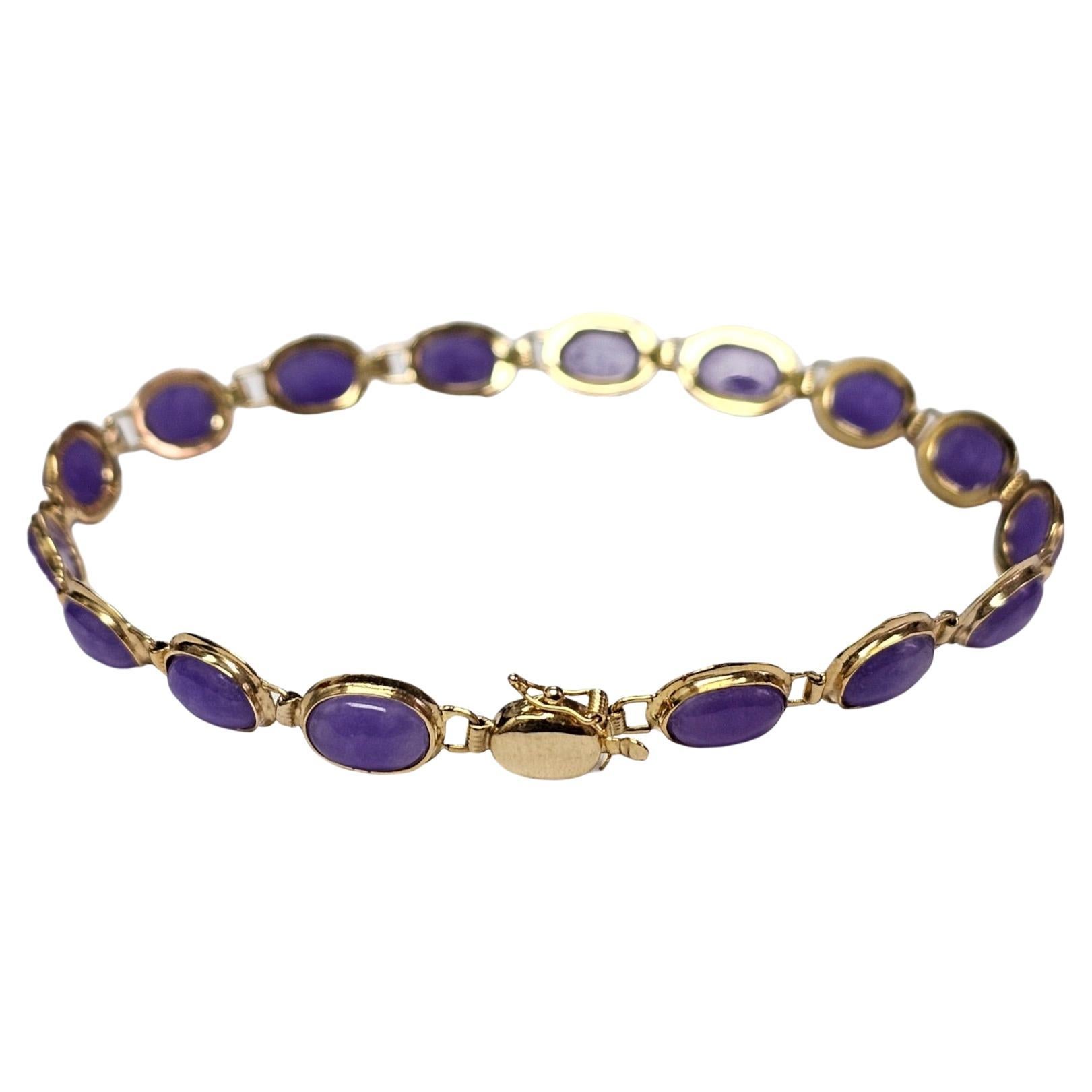 Tibetan Purple Lavender Jadeite Beaded Bracelet (with 14K Solid Yellow Gold) For Sale