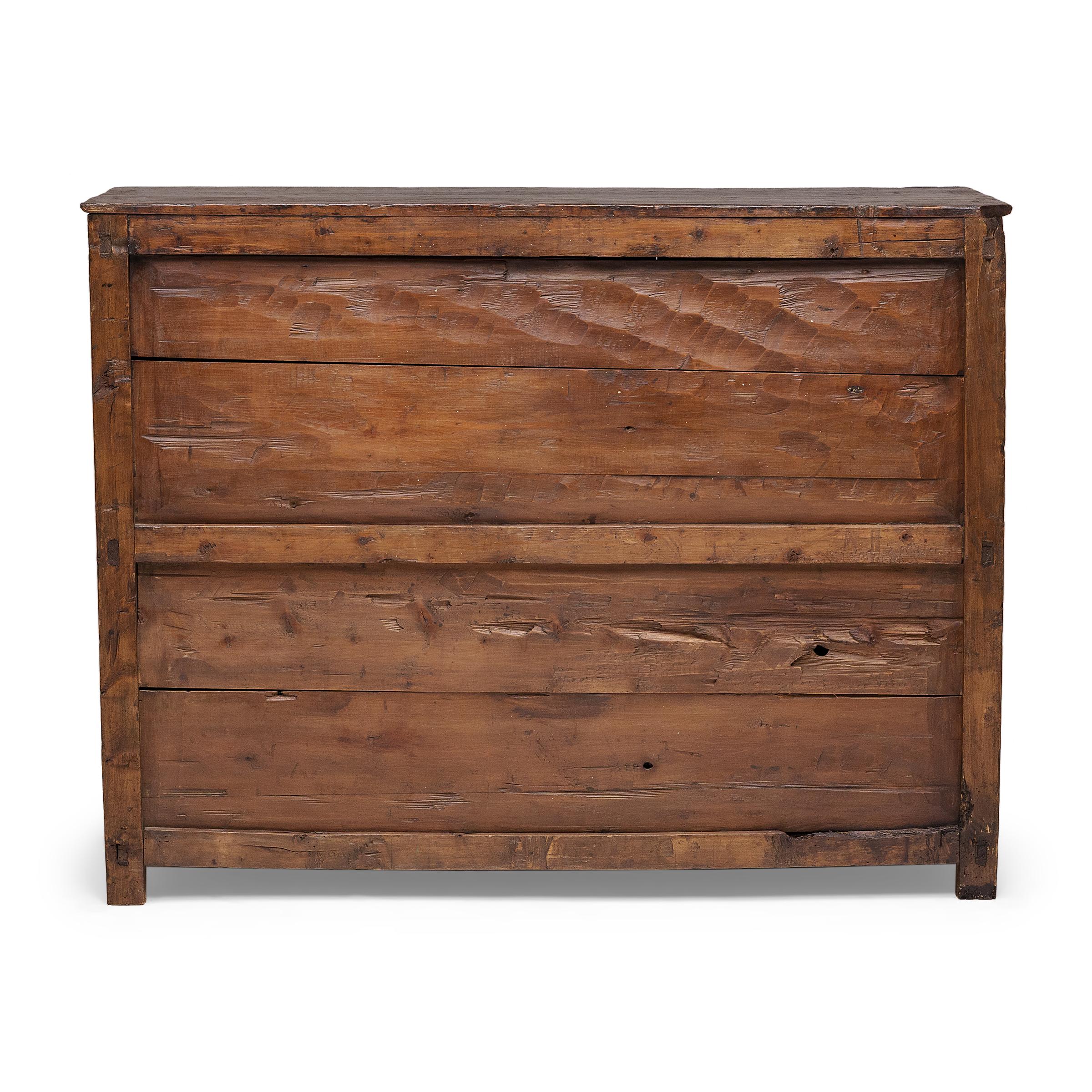 Tibetischer rot-goldener Blütenschrank aus Tibet, um 1900 (Kiefernholz)