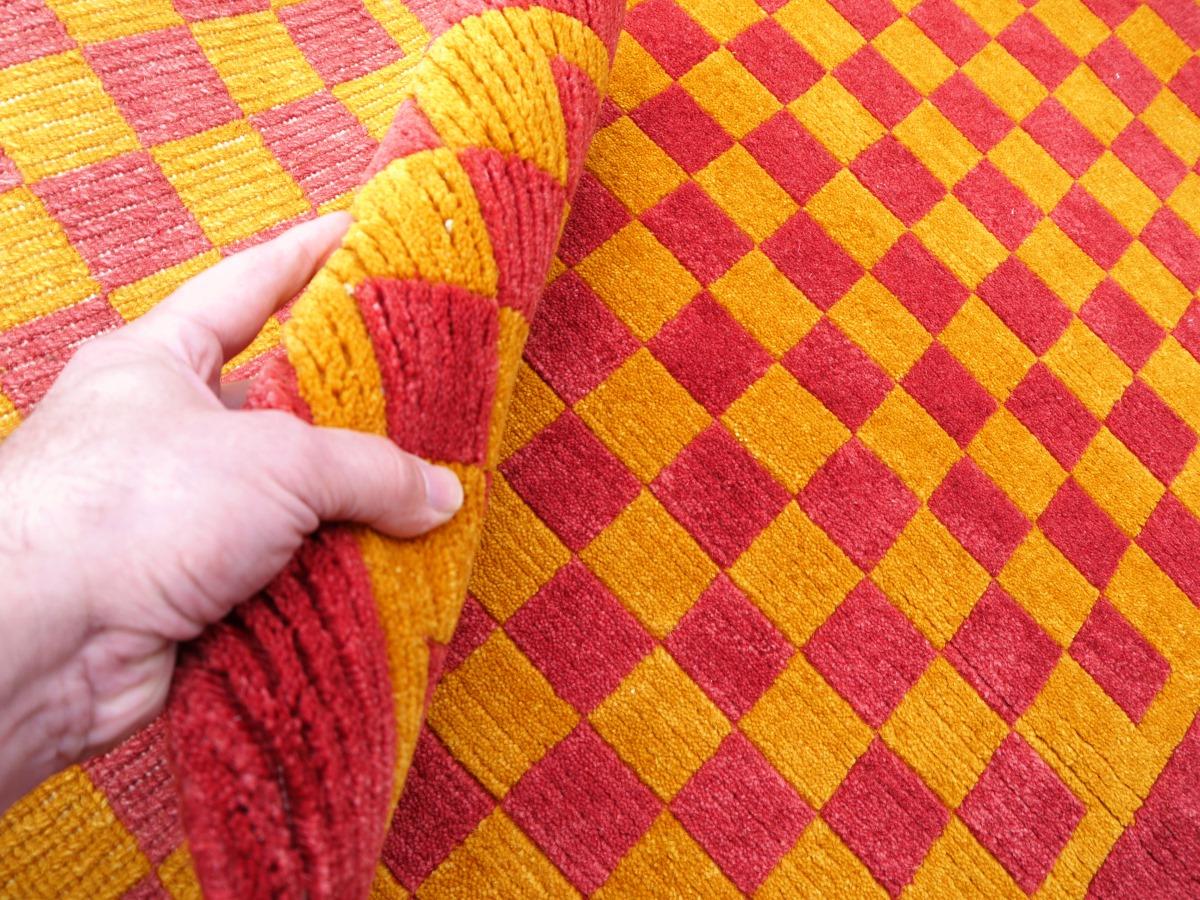 Tibetischer Teppich aus handgeknüpfter Wolle, Meditationsteppich Kampa Dzong, Karton (21. Jahrhundert und zeitgenössisch) im Angebot
