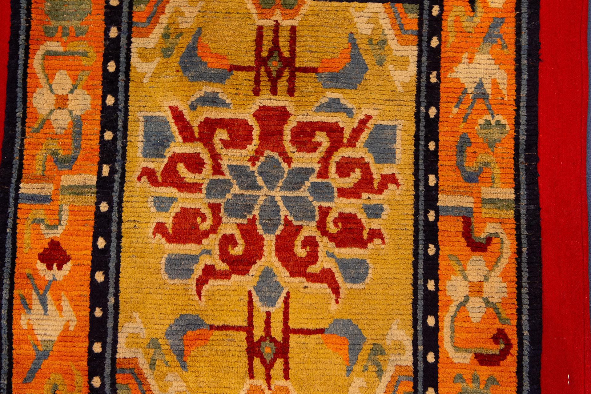 Noué à la main Tapis tibétain multicolore en vente