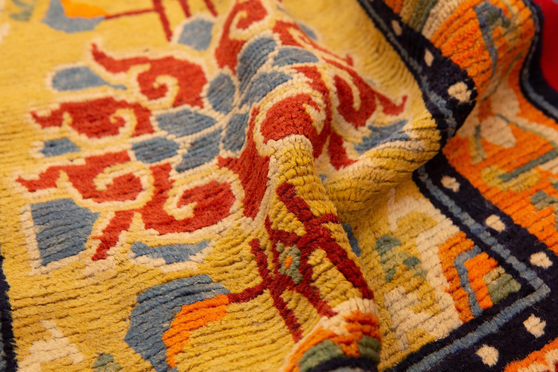 Laine Tapis tibétain multicolore en vente