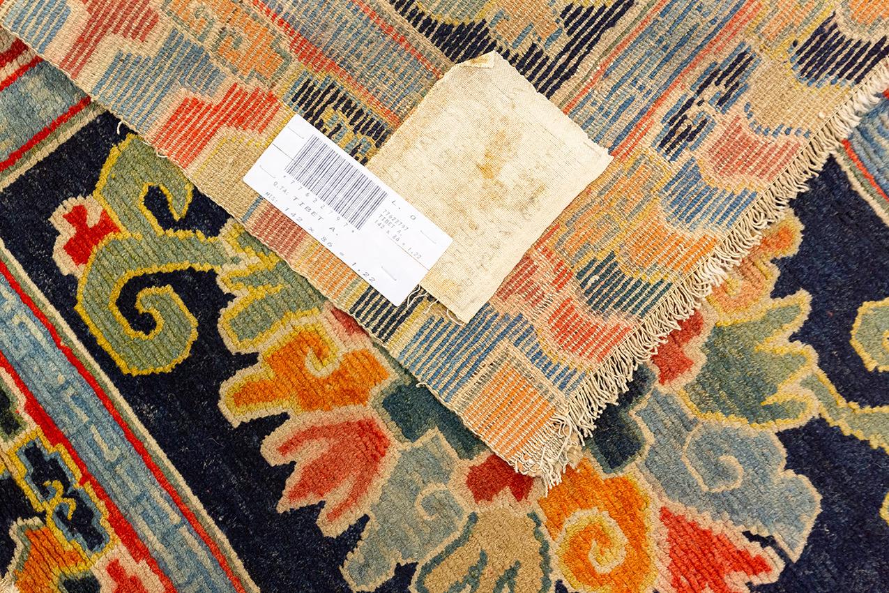 Tibetischer Teppich, spezielles mehrfarbiges Design, 19. Jahrhundert 4